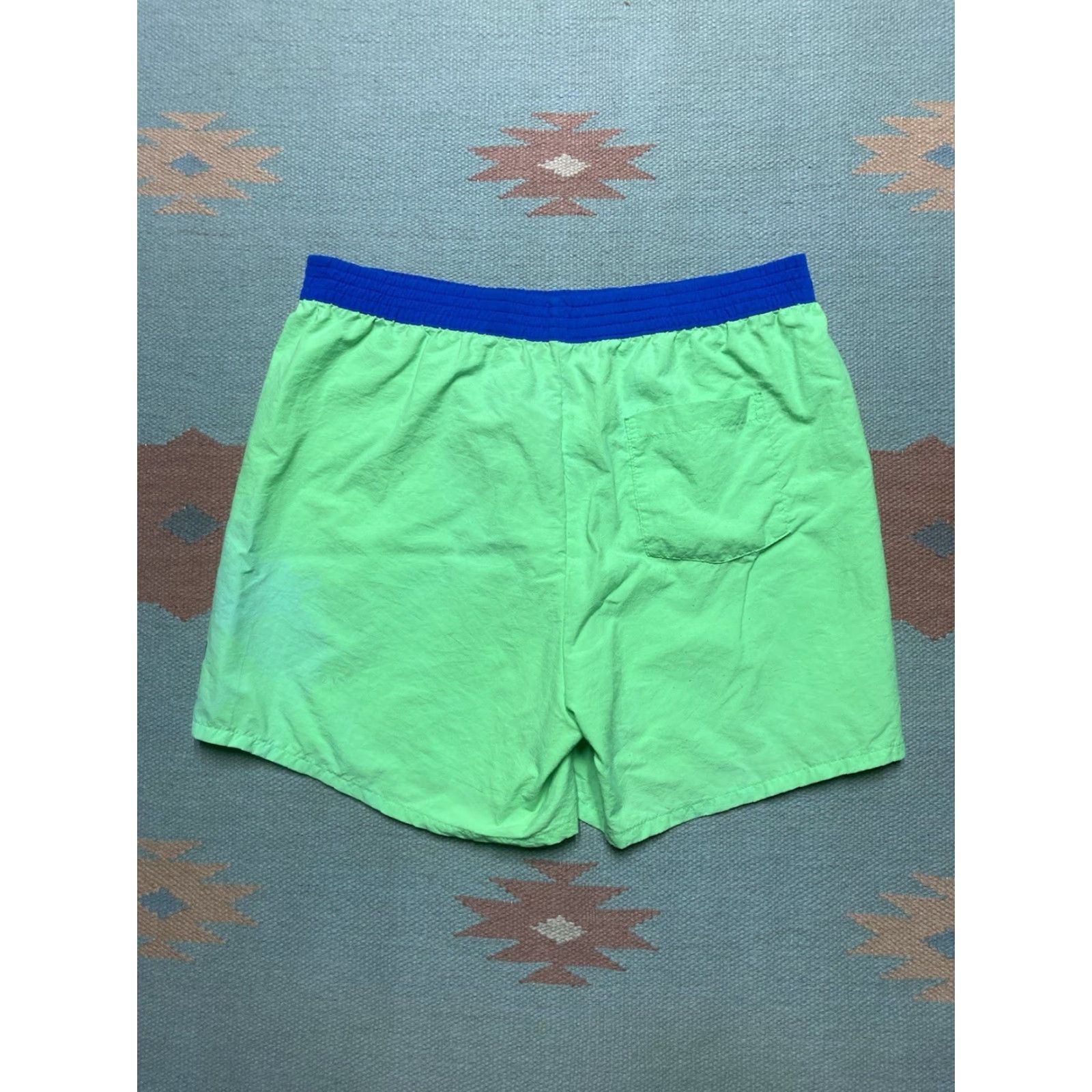 Vintage VINTAGE fusion sport shorts neon green lightweight swim trunks Medium Size US 31 - 7 Thumbnail
