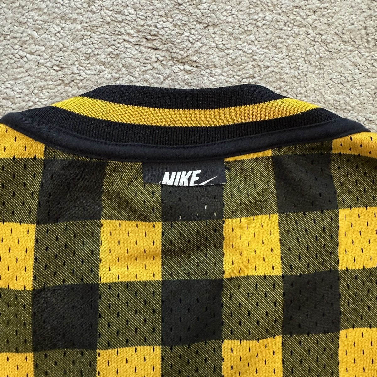 Nike Nike Checkered T shirt Size Small Size US S / EU 44-46 / 1 - 5 Thumbnail