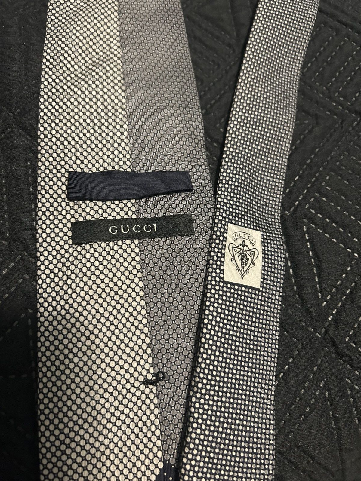 Gucci Gucci 100% Silk Made in Italy Geometric Tie Size ONE SIZE - 7 Thumbnail