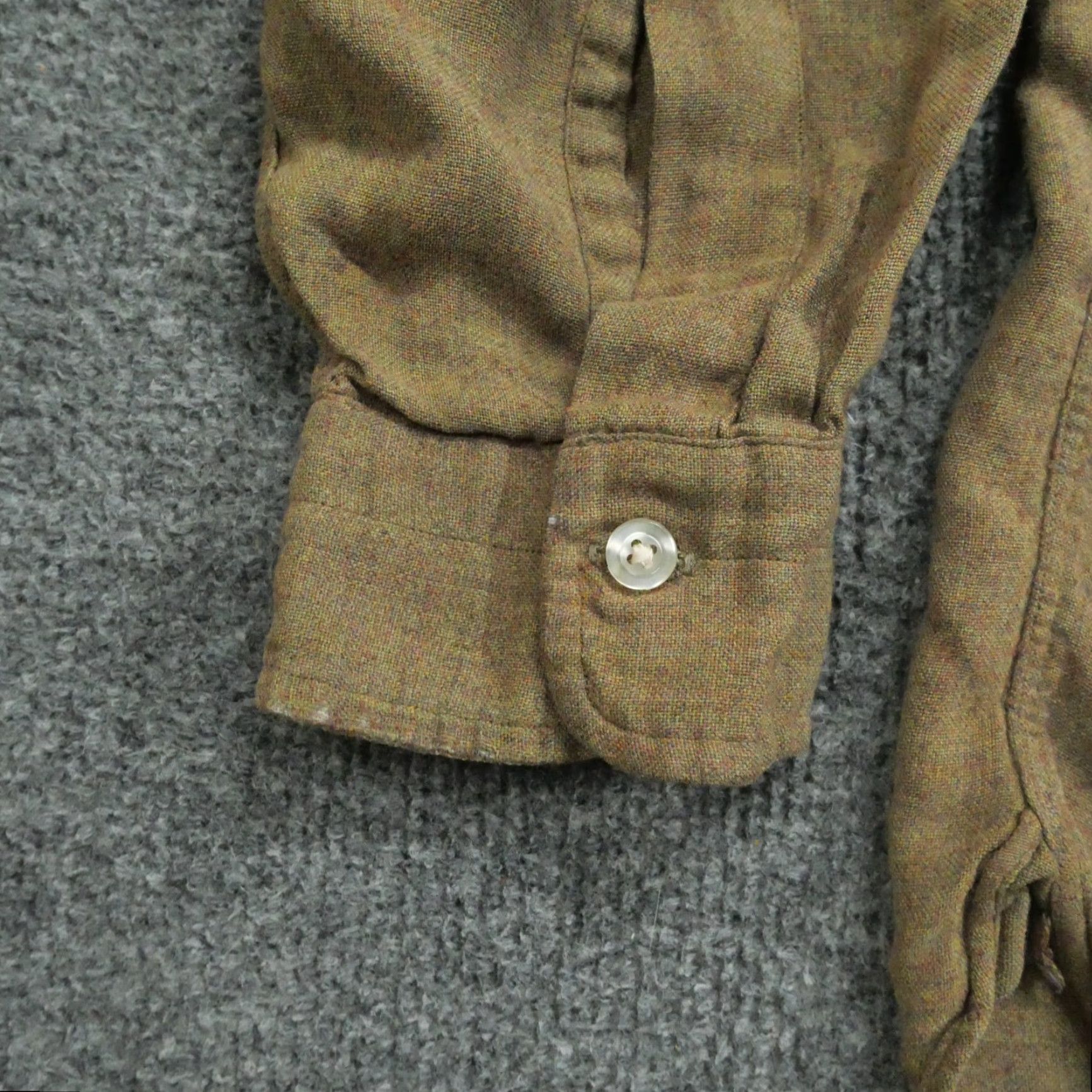 Vintage VINTAGE Harvey LTD Shirt Mens XL Brown Rayon Acrylic Blend Button Up 60s Solid Long Sleeve Collared Classic Button-Up Mens Size US XL / EU 56 / 4 - 6 Thumbnail