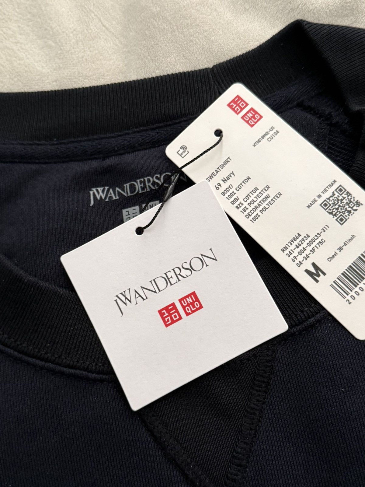 JW Anderson JW Anderson Uniqlo sweatshirt Size US M / EU 48-50 / 2 - 2 Thumbnail
