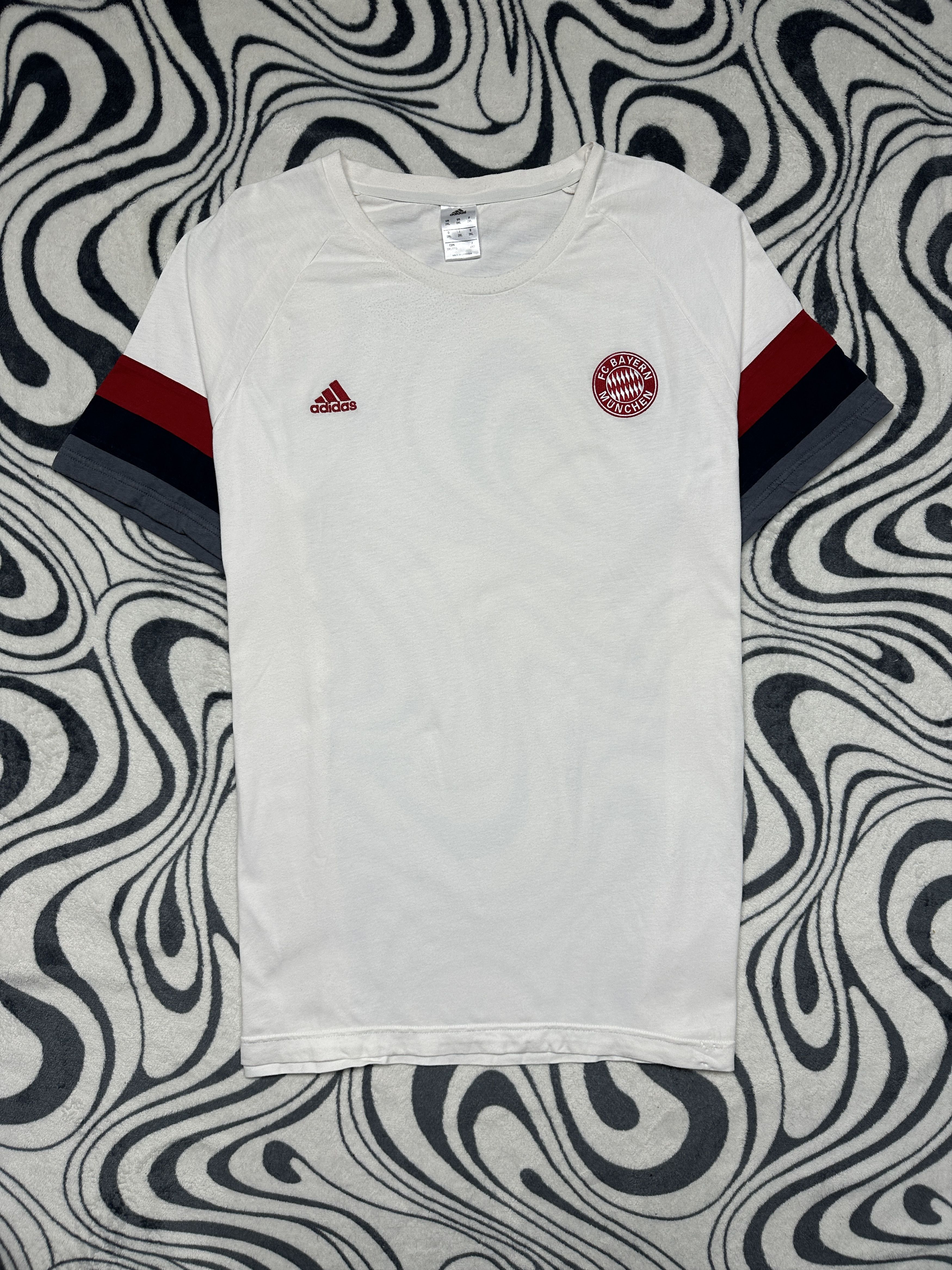 Adidas Adidas FC Bayern Munchen Mens T-Shirt Size US XXL / EU 58 / 5 - 1 Thumbnail