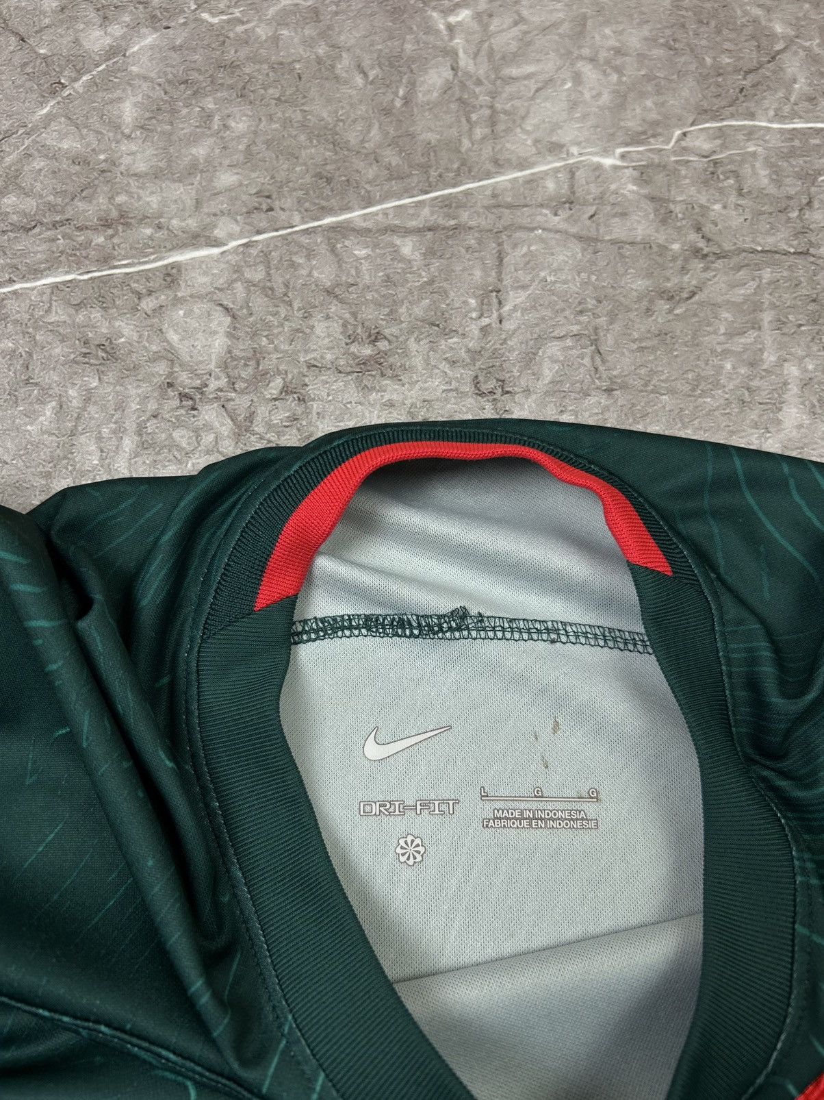 Nike × Vintage Nike Soccer Liverpool 2022/23 Stadium Third Jersey Green Size US L / EU 52-54 / 3 - 6 Thumbnail