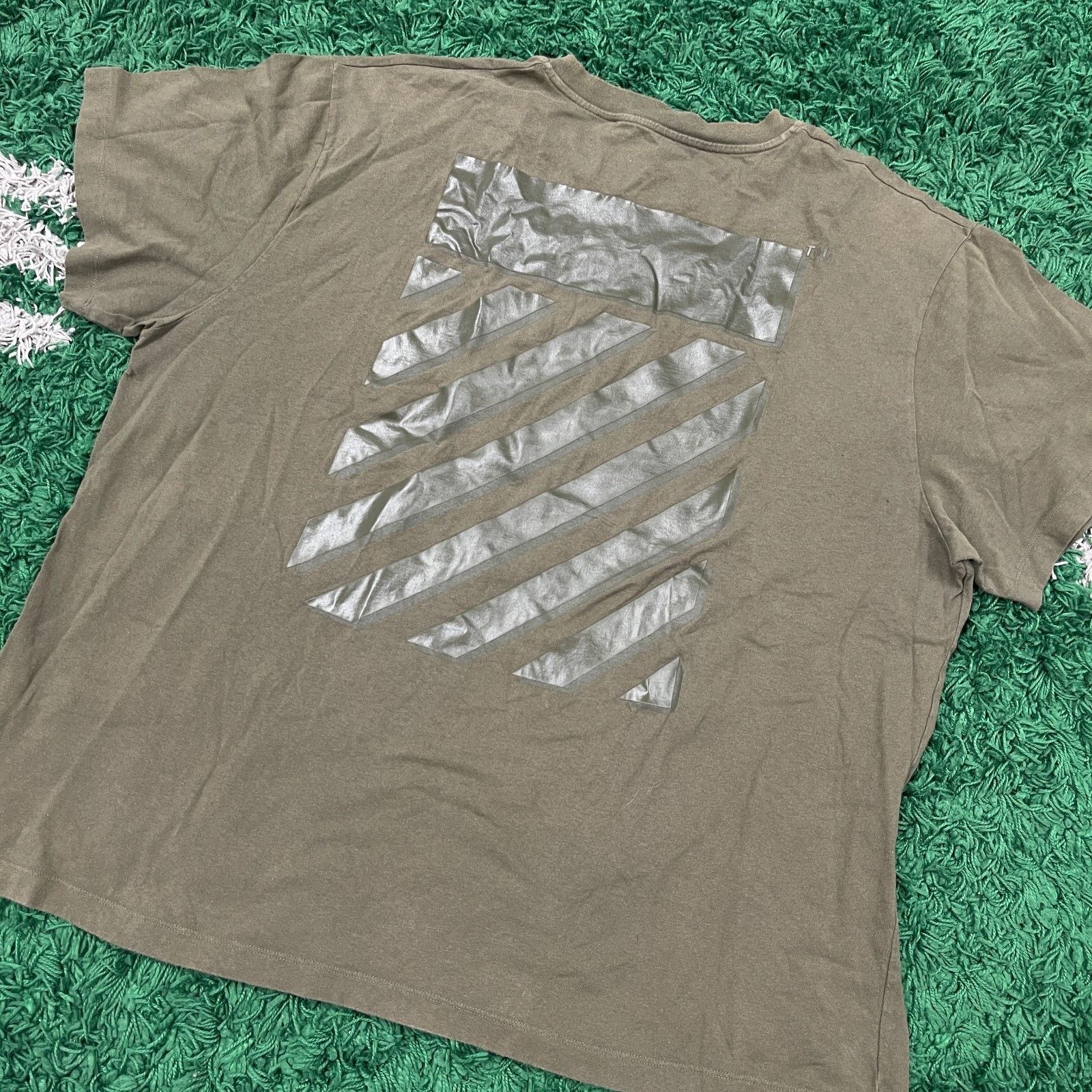 Off-White Off-White Diagonal Tab Logo Olive Green Tee XL Oversized Size US XL / EU 56 / 4 - 2 Thumbnail