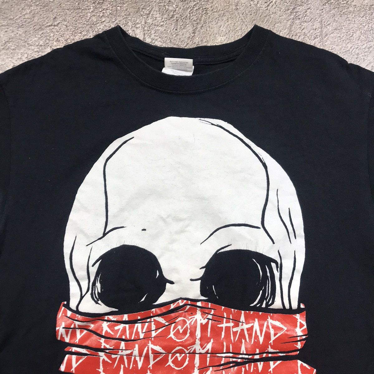 Vintage Y2K Vintage Skull Bandana Graphic Tee Streetwear Boxy Slim S Size US S / EU 44-46 / 1 - 2 Thumbnail