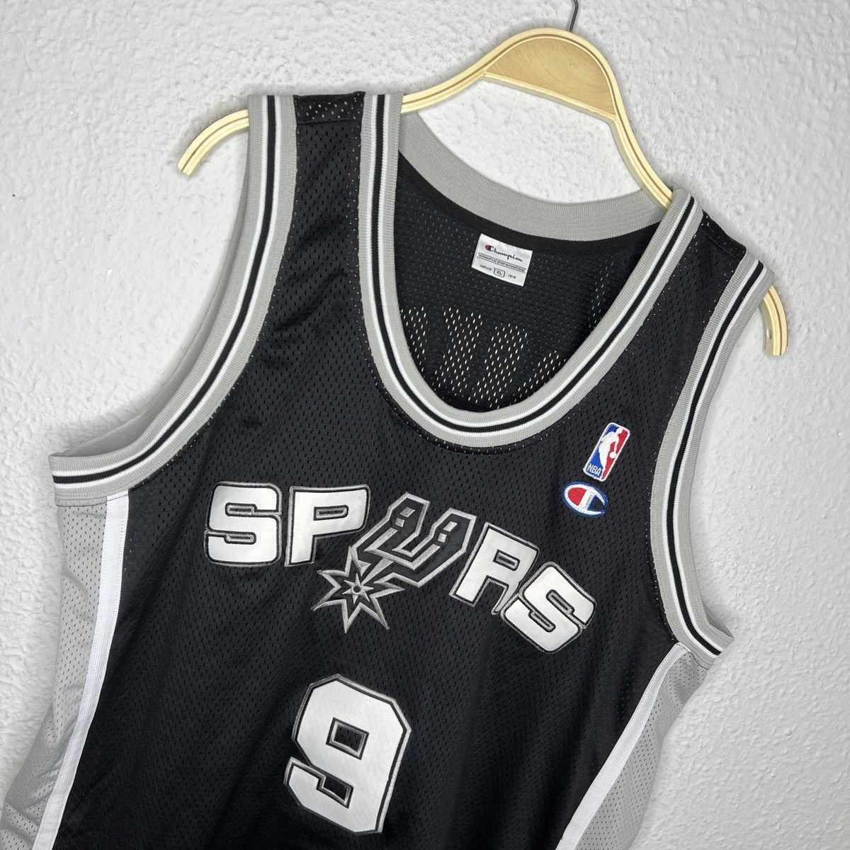 Champion × NBA × Vintage 1990’s Champion Spurs Parker 9 nba jersey San Antonio Size US XL / EU 56 / 4 - 5 Thumbnail