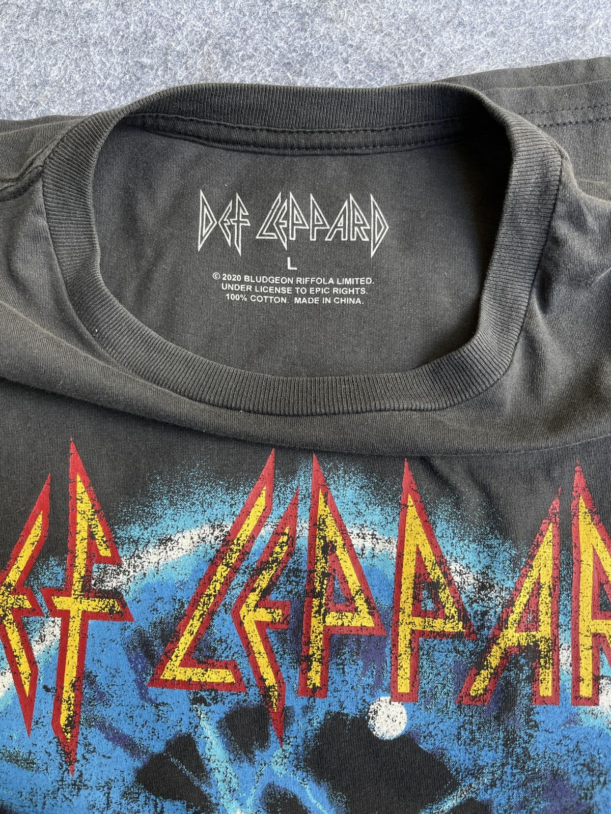 Band Tees Last Drop🔥Rare🔥Vintage Def Leppard Adrenalize Tour T Shirt Size US L / EU 52-54 / 3 - 8 Thumbnail