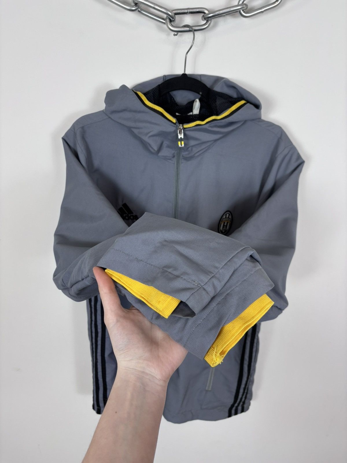 Adidas Adidas Juventus 2016/2017 Presentation Jacket Hooded Soccer Size US M / EU 48-50 / 2 - 10 Thumbnail