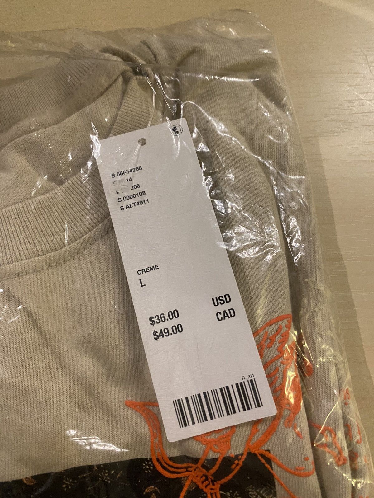 Altru Altru primavera graphic tee shirt t-shirt cream roman art L Size US L / EU 52-54 / 3 - 11 Thumbnail