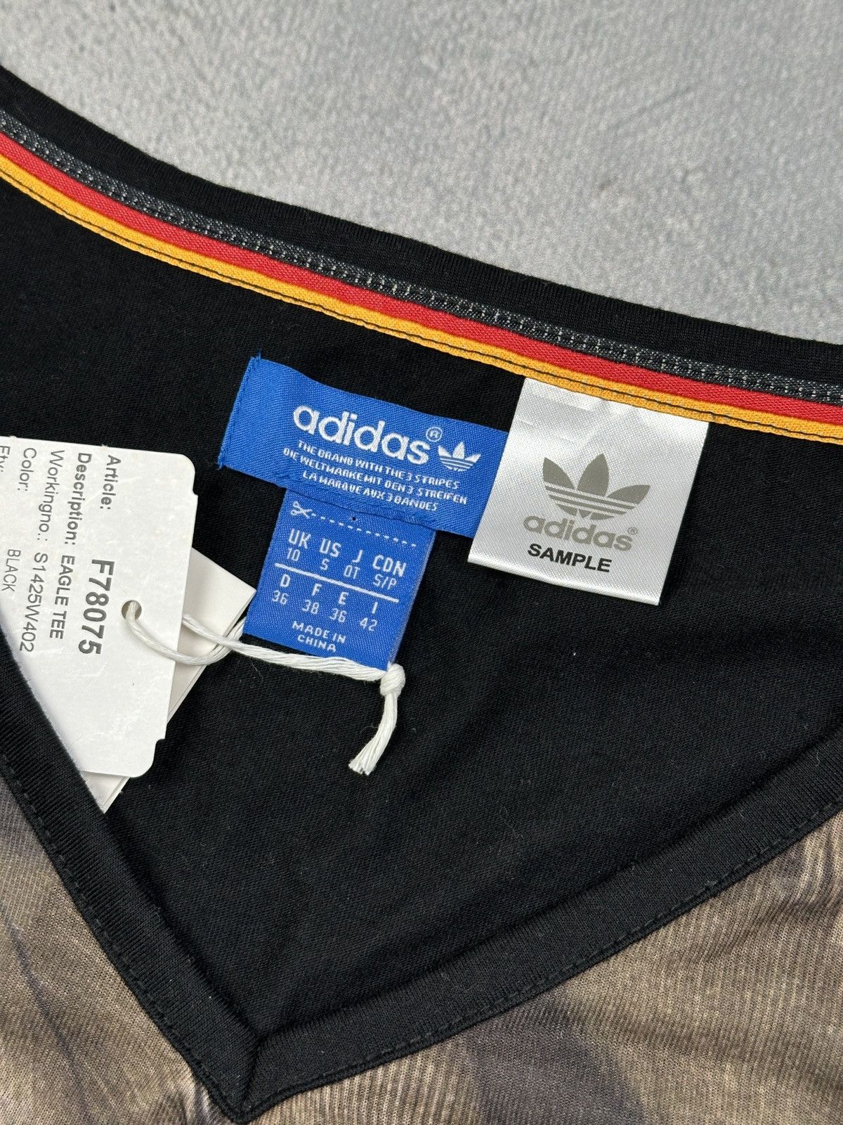 Adidas Adidas Originals Eagle Print Sample Tee & Shorts Set Rare Size 28" / US 6 / IT 42 - 9 Thumbnail