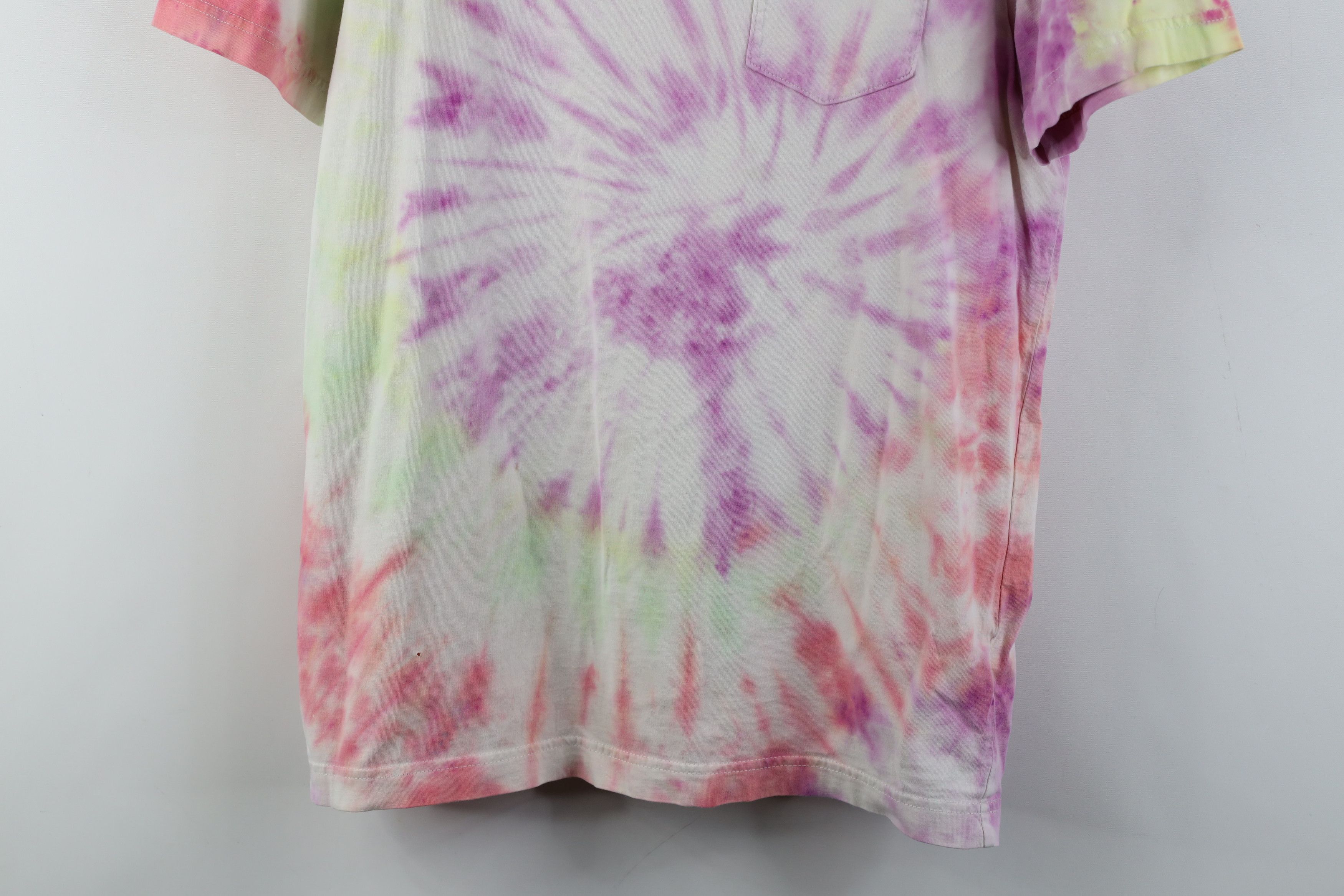 Tommy Hilfiger Vintage Y2K Tommy Hilfiger Rainbow Tie Dye Pocket T-Shirt Size US M / EU 48-50 / 2 - 3 Thumbnail