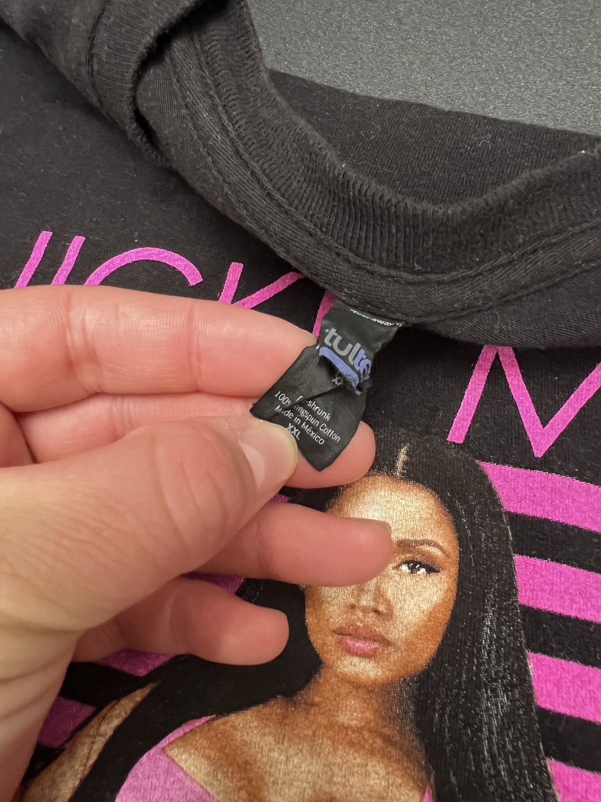 Tultex Nicki minaj pretty in pink tour t shirt Size XXL 2015 Size US XXL / EU 58 / 5 - 3 Thumbnail