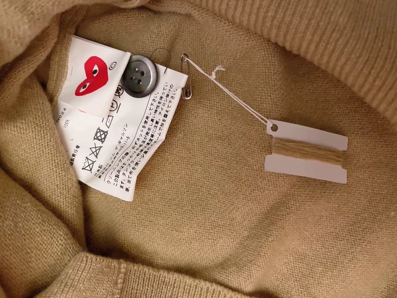 Comme des Garcons Comme Des Garcons Black heart wool sweater 2504-Nextarrow Size US L / EU 52-54 / 3 - 4 Thumbnail