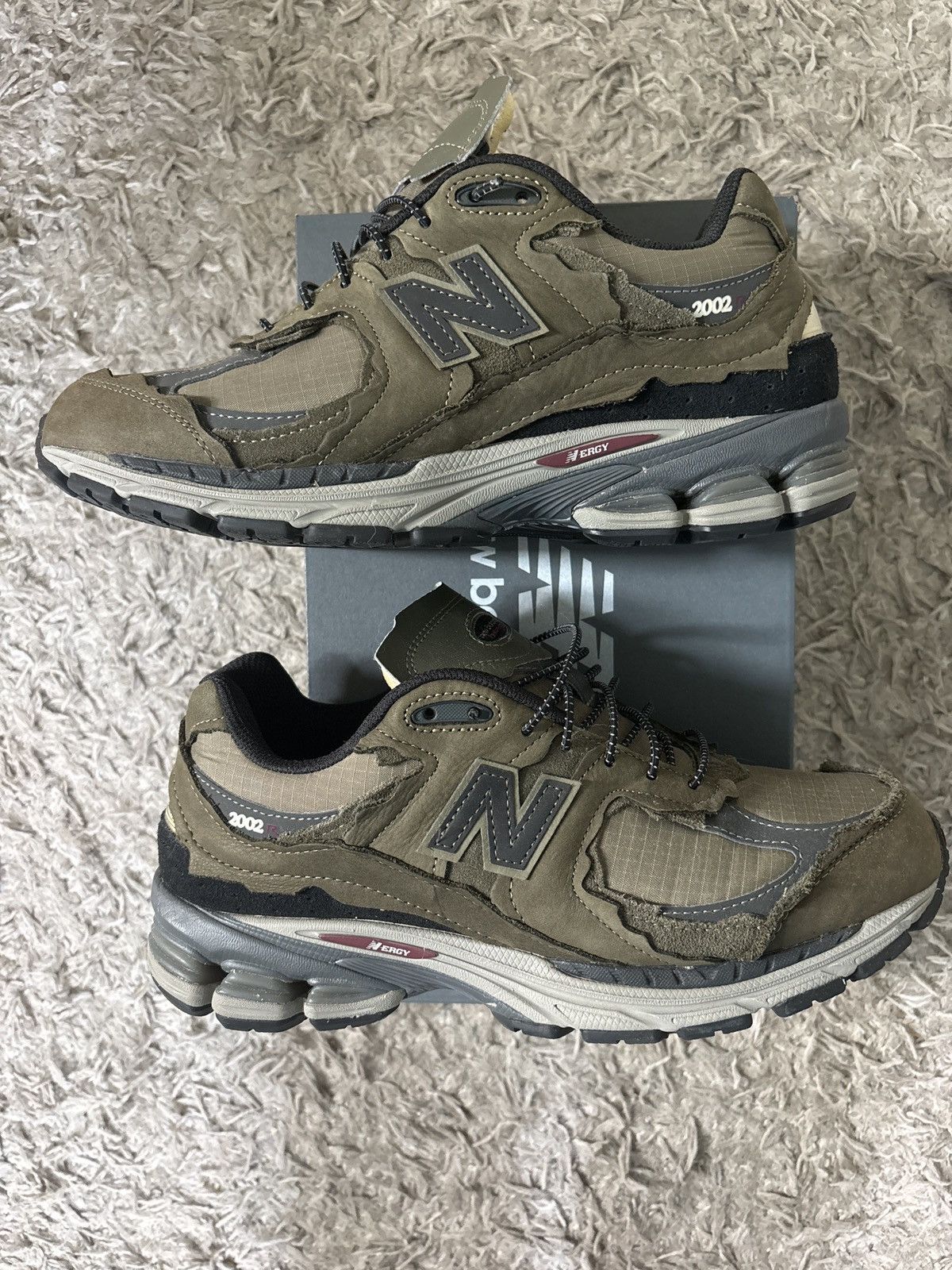 New Balance BRAND NEW - New Balance 2002r Protection Pack Dark Moss Size US 9.5 / EU 42-43 - 1 Thumbnail