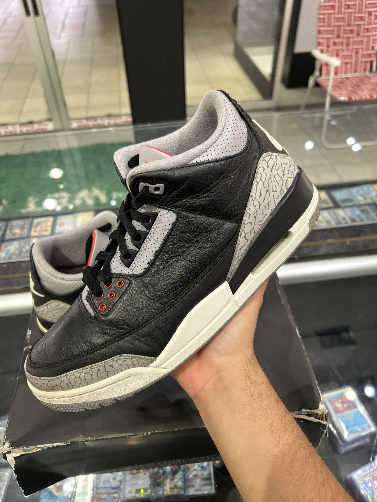 Jordan Brand Jordan 3 Black cement 2024 Size US 12 / EU 45 - 2 Thumbnail