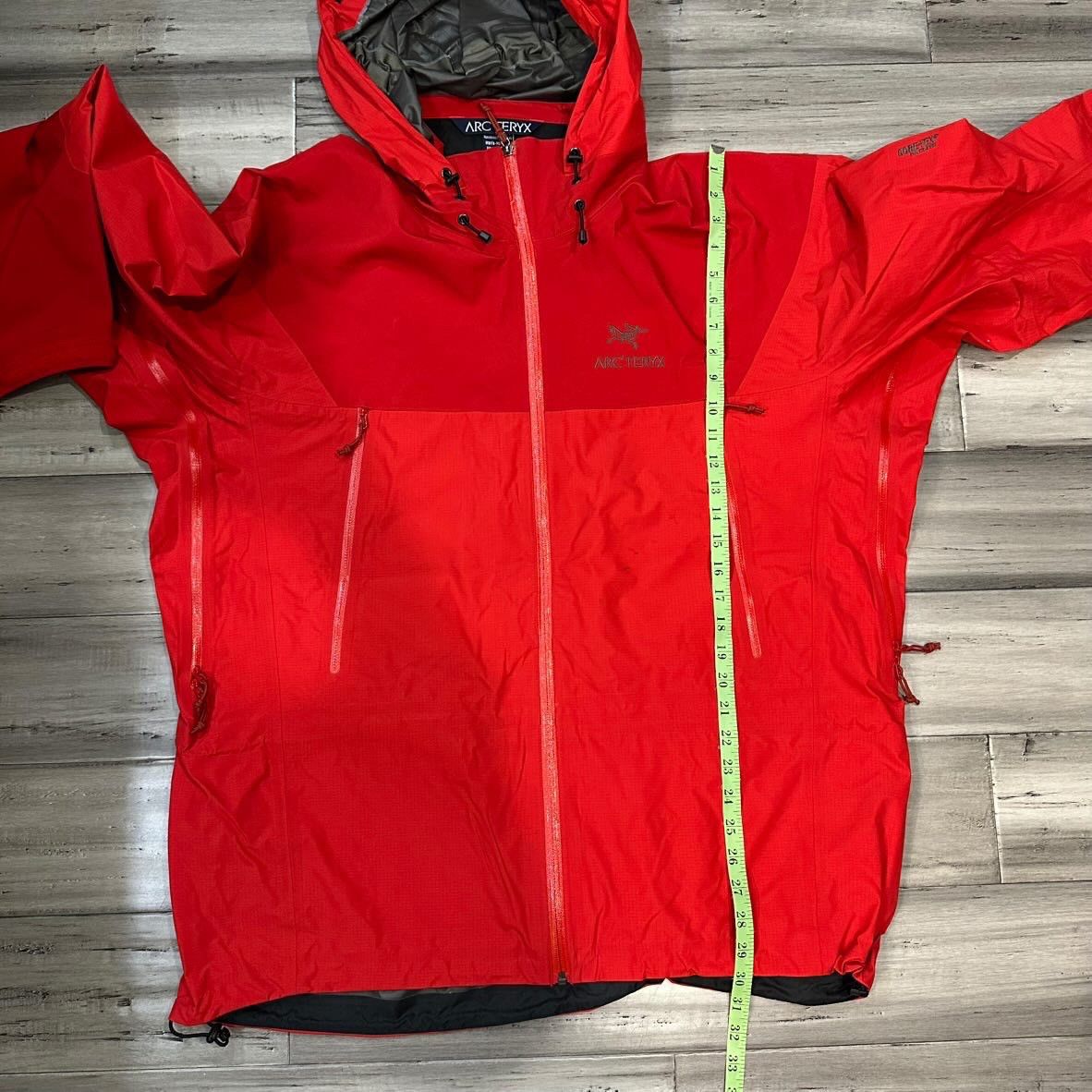 Arc'teryx Arc'teryx Alpha SV GORE-TEX Pro | XL | Bright Red Size US XL / EU 56 / 4 - 14 Thumbnail