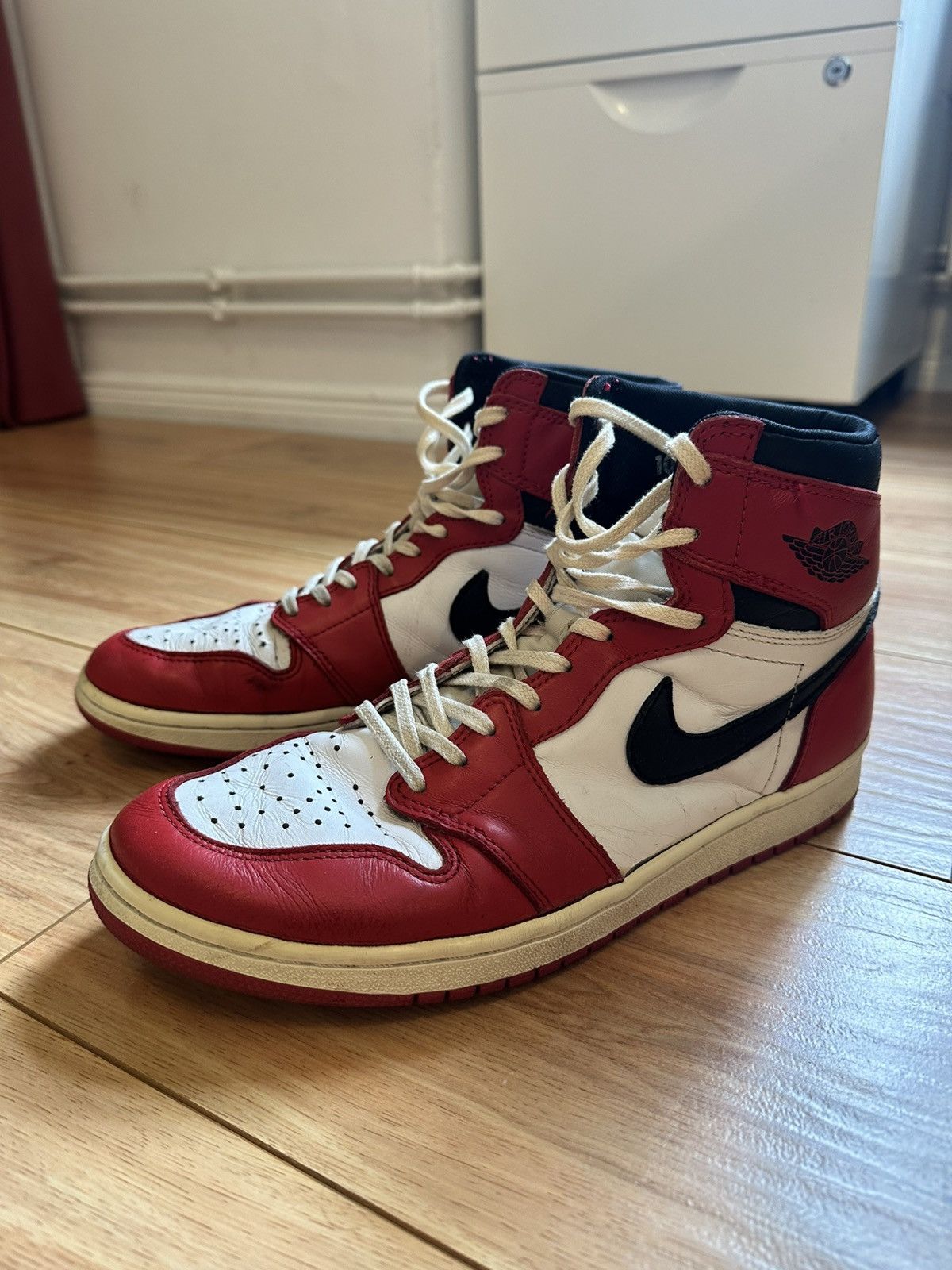 Nike Nike Air Jordan 1 Chicago 1994 Size US 10.5 / EU 43-44 - 1 Thumbnail
