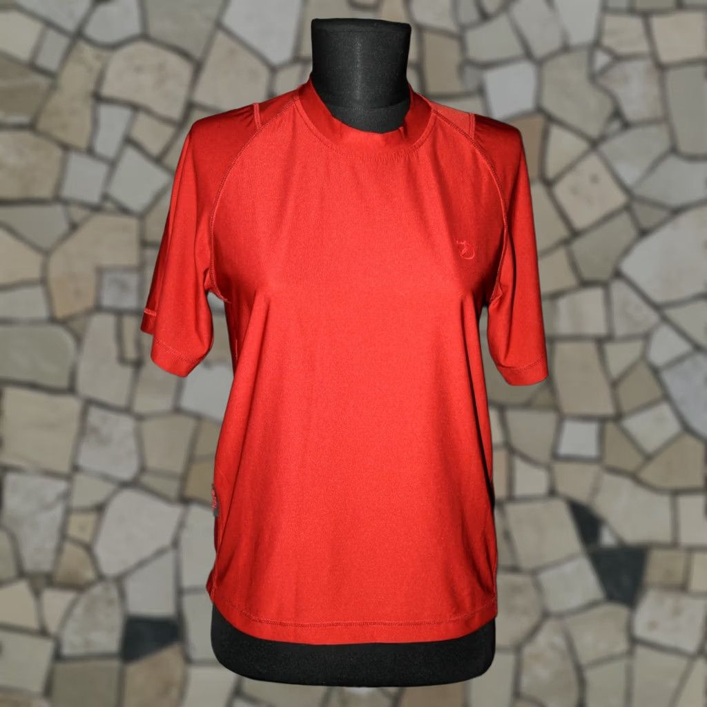 Vintage Fjallraven womens red shirt size S Size S / US 4 / IT 40 - 1 Thumbnail