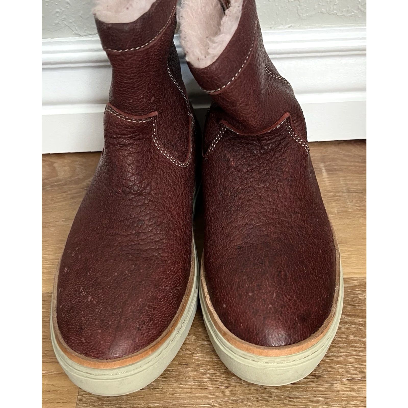 Vintage Satorisan Tewa Bootie Leather Wool Lined Women's Boot 39 US 8 Mahogany Wine Red Wool Upper Lined Insoles Wool Lining Wool Outsole Leather Vintage? Size US 9 / IT 39 - 4 Thumbnail
