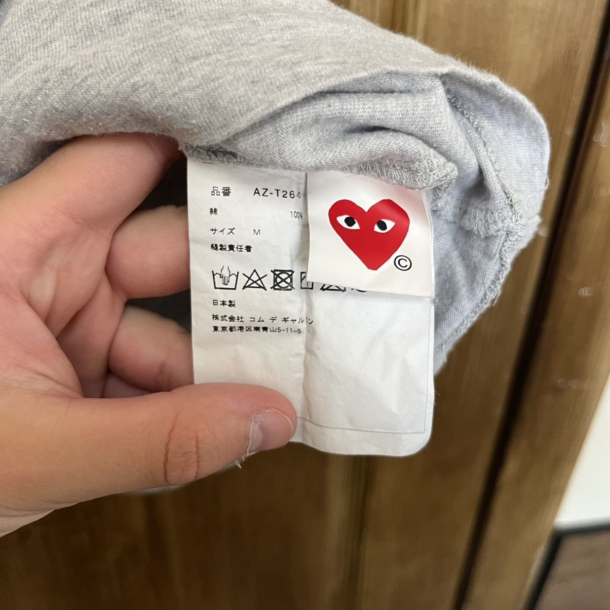 Comme des Garcons Comme Des Garcons Play CDG Big Logo T-Shirt Tee Size US M / EU 48-50 / 2 - 7 Thumbnail