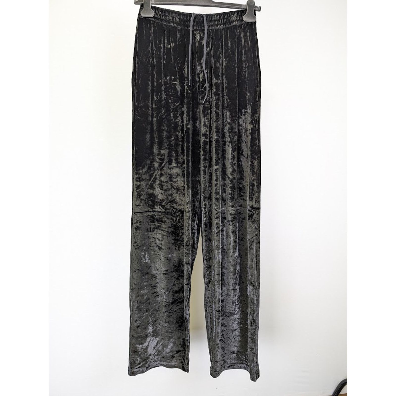 Balenciaga o1rshd1 Baggy Pants BB Paris Icon Shiny Velvet in Black Size US 32 / EU 48 - 1 Thumbnail