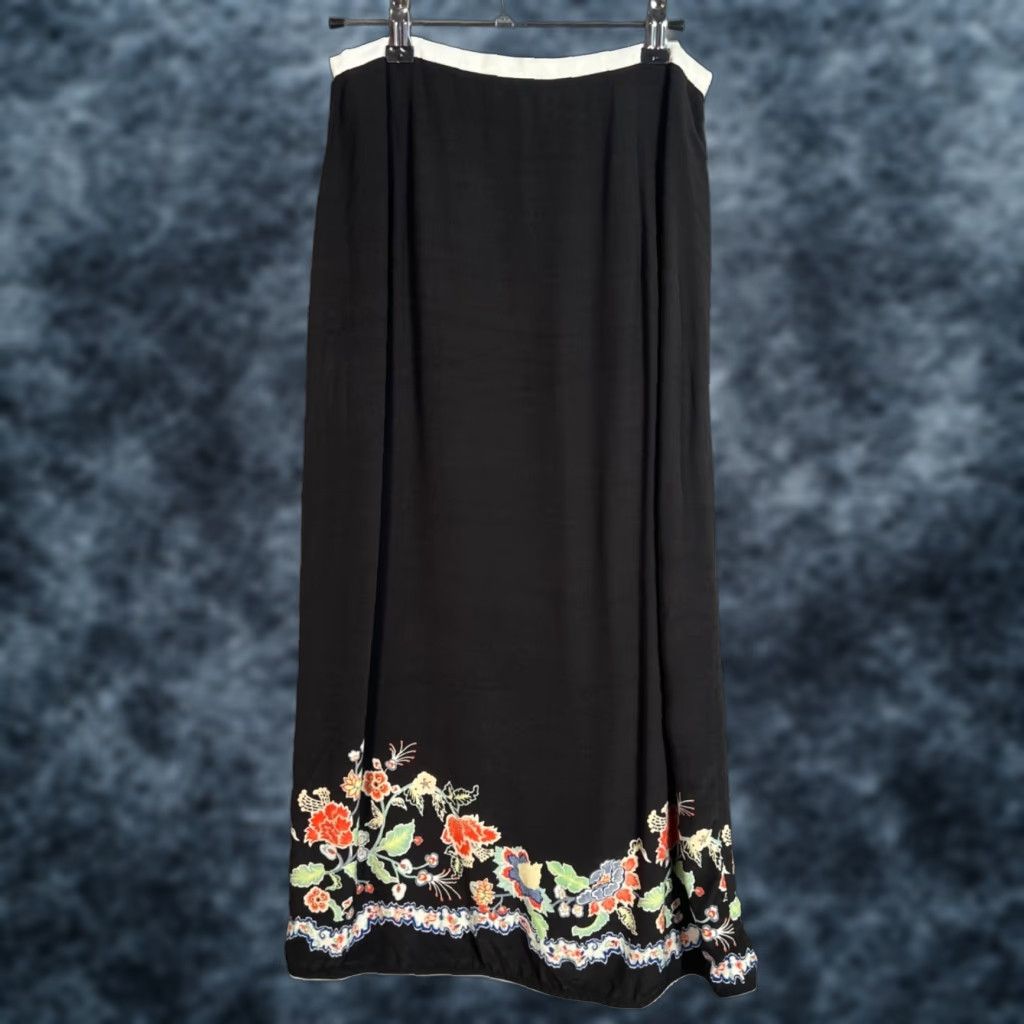 RIXO Rixo Small Black Floral Embroidered Wrap Skirt With Tie Waist Womens Size 28" / US 6 / IT 42 - 1 Thumbnail