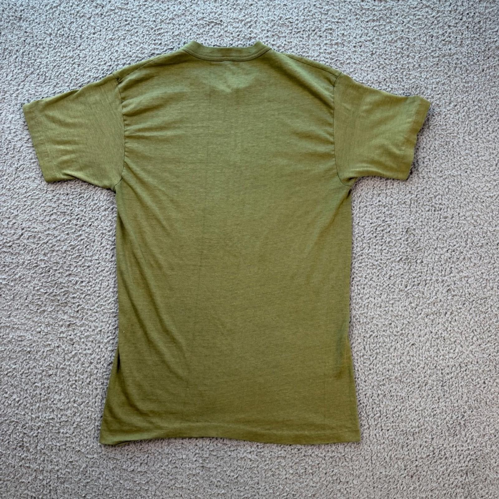 Other Vintage 1981 MASH 4077th Klinger for Chief of Staff T-Shirt Size US XS / EU 42 / 0 - 2 Thumbnail