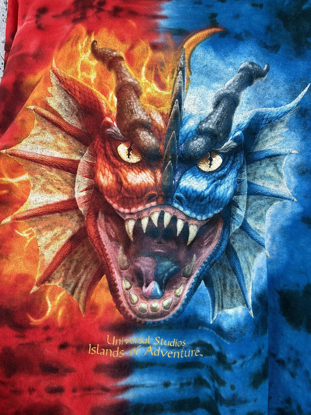 Universal Studios Vintage Universal Studios 1999 Made in USA Dragon Graphic Size US L / EU 52-54 / 3 - 3 Thumbnail
