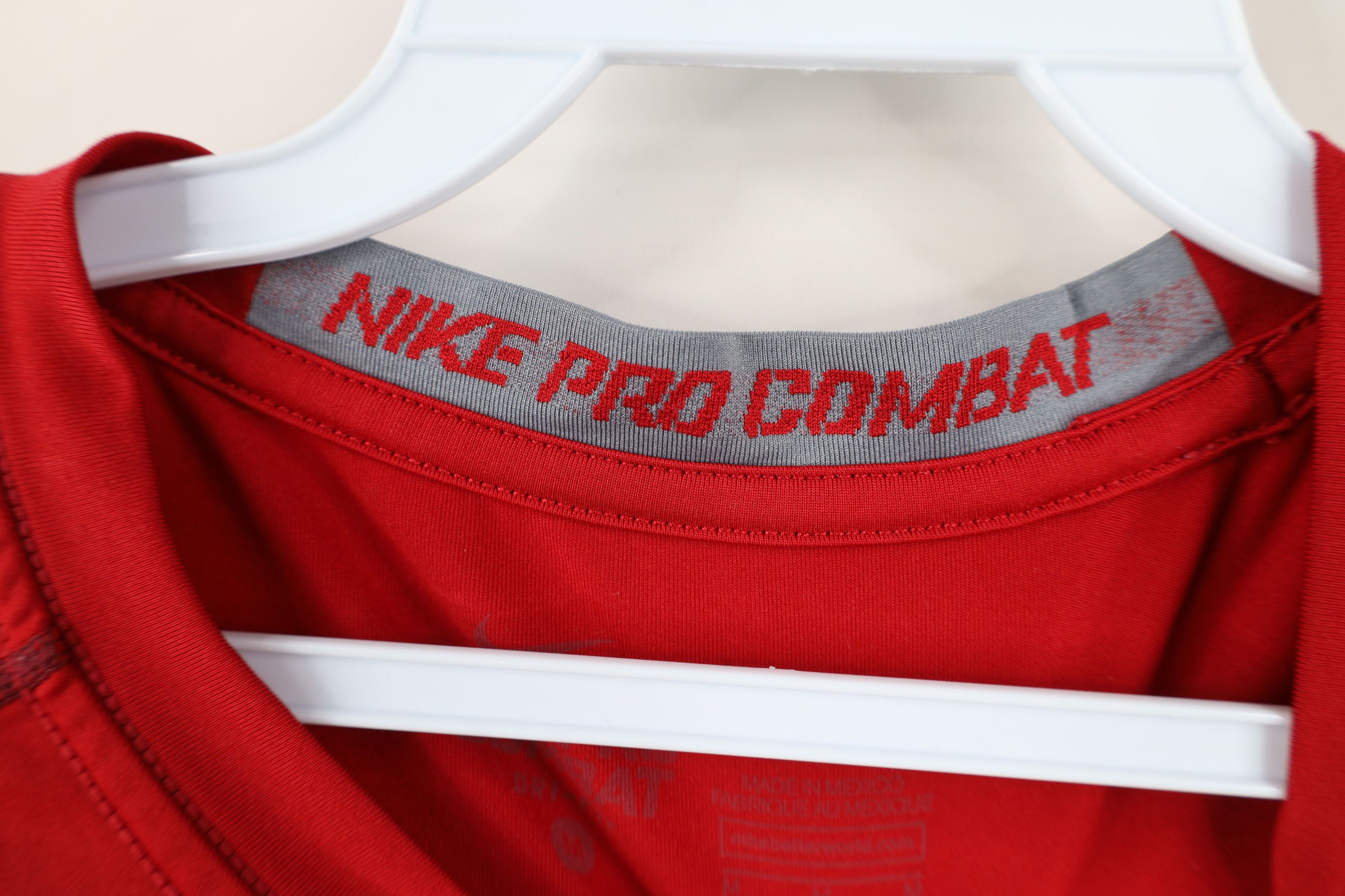 Nike Nike Pro Combat Compression Sleeveless Muscle T-Shirt Size US M / EU 48-50 / 2 - 7 Thumbnail
