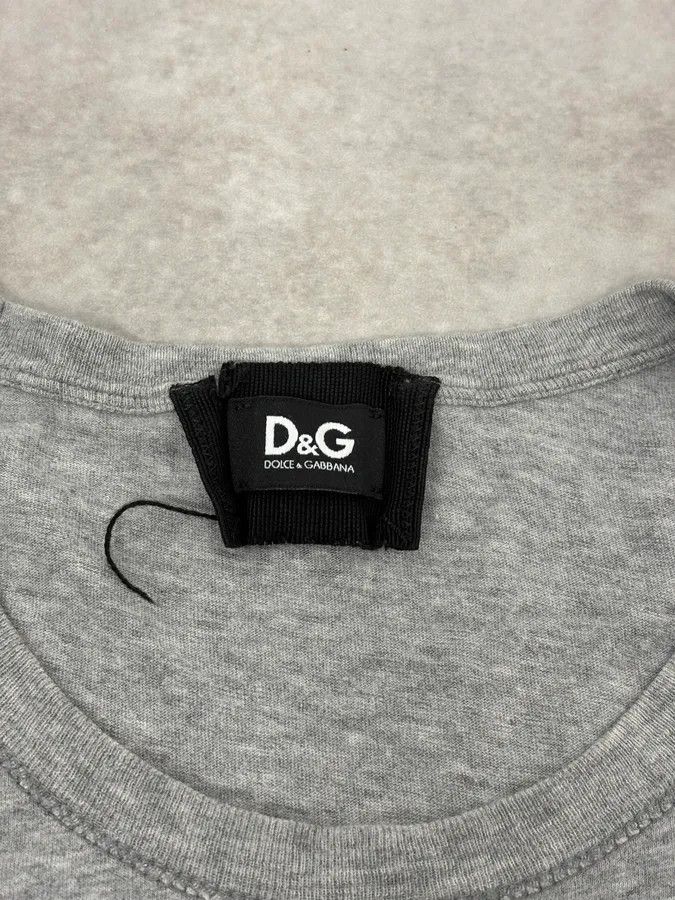 Dolce & Gabbana 2000s Dolce & Gabbana Woman Sunbathing Grey T-Shirt Size US S / EU 44-46 / 1 - 9 Thumbnail