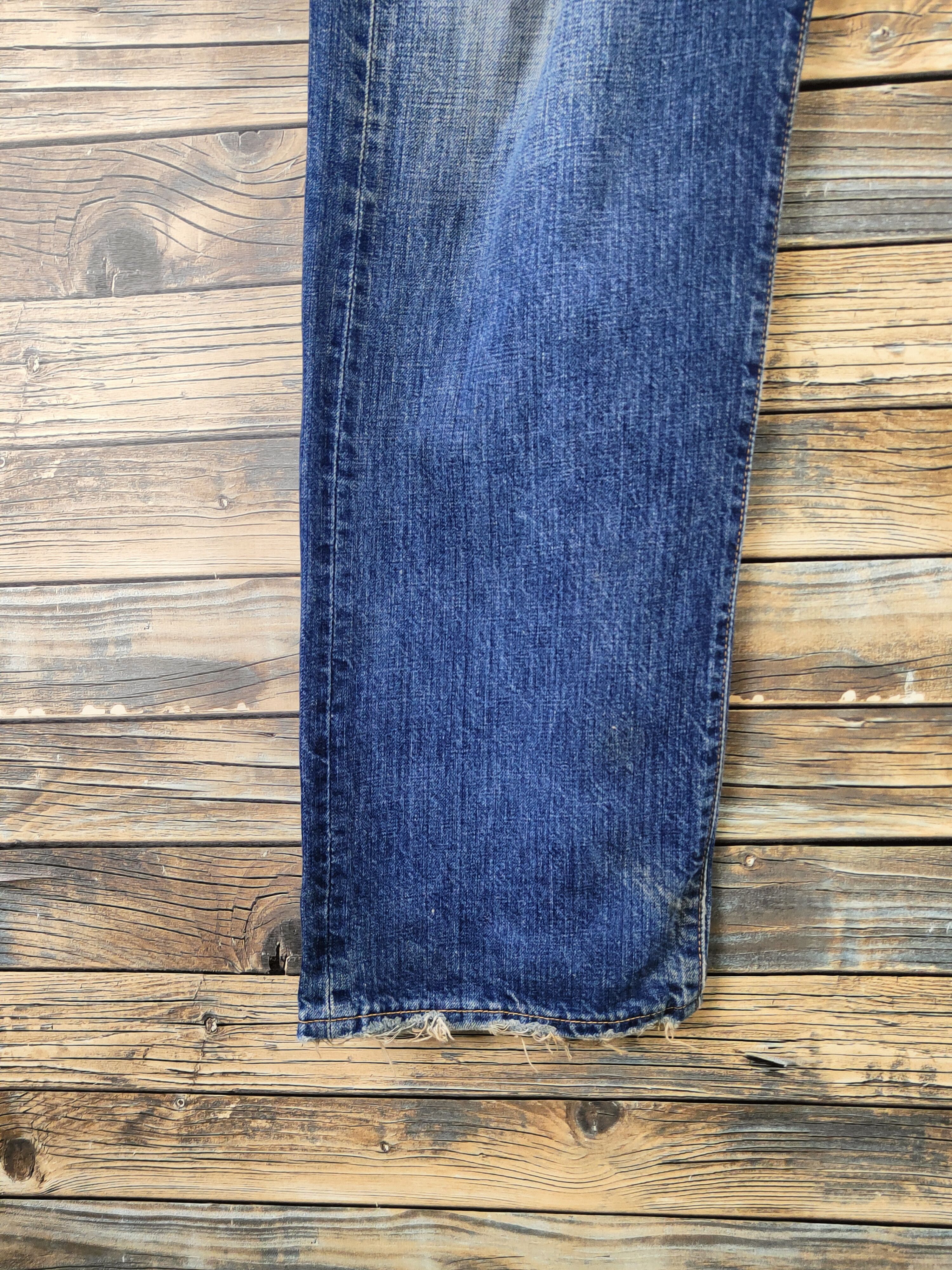 Levi's 501 Levi's Blue Distressed Ripped denim Jeans #S2834 Size US 33 - 4 Thumbnail