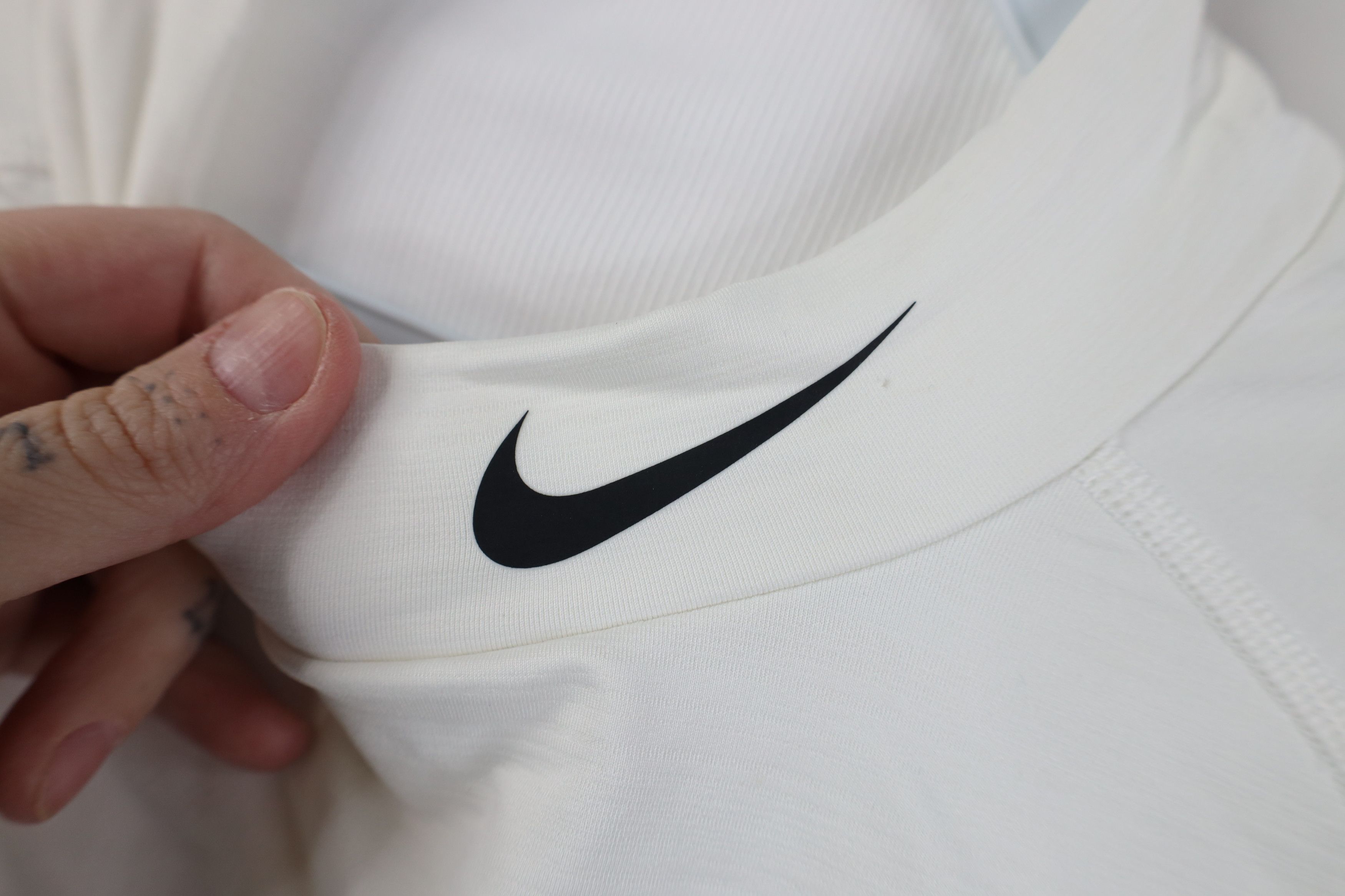 Nike Nike Pro Combat Compression Mock Neck Training T-Shirt White Size US M / EU 48-50 / 2 - 4 Thumbnail