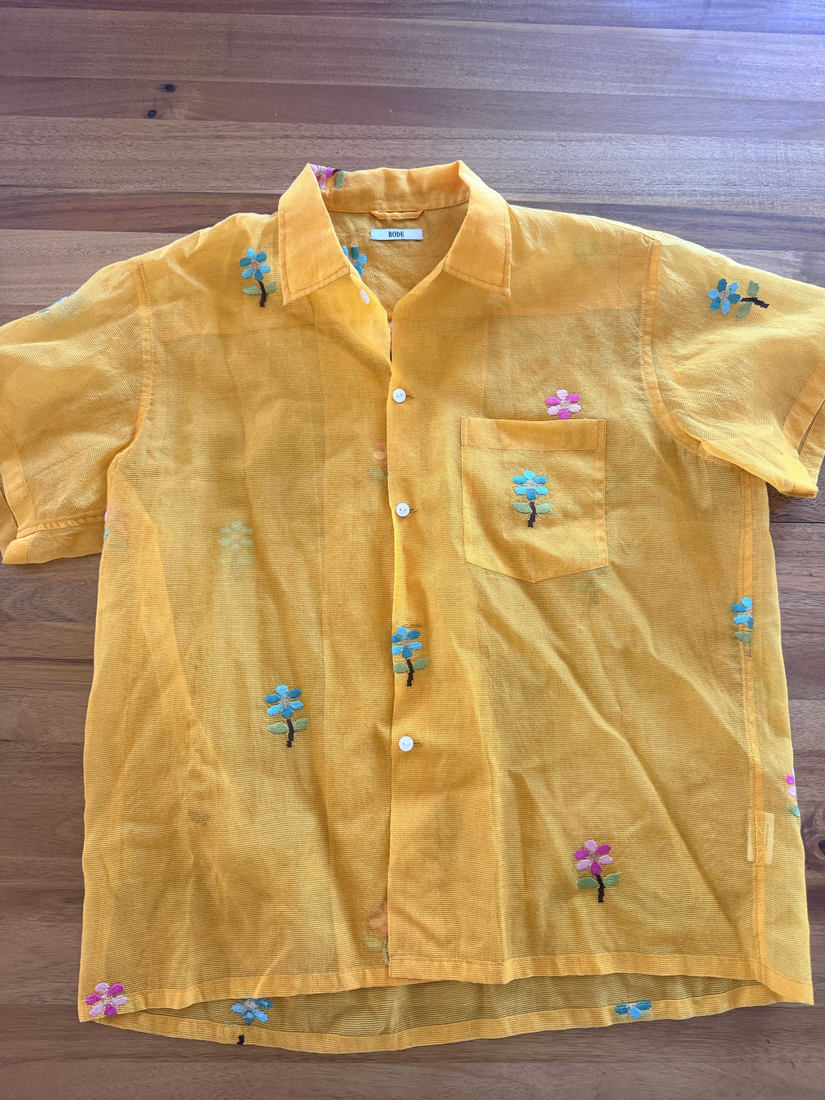 Bode Marigold Embroidered Flower Short Sleeve Shirt — M/L