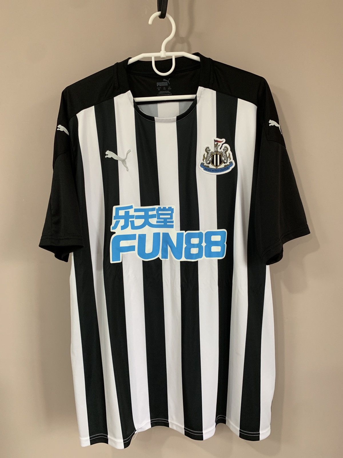 Puma Newcastle United 20/21 Home Football Shirt Puma Soccer XXL Size US XXL / EU 58 / 5 - 1 Thumbnail