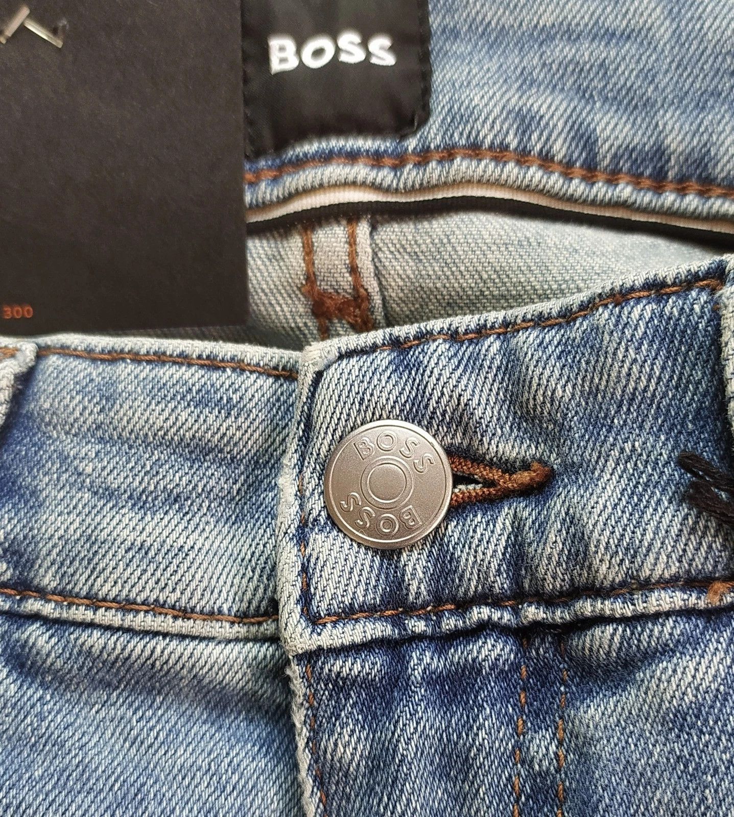 Hugo Boss HUGO BOSS DELAWARE Slim fit men's Jeans Free Shipping T-6014 Size US 33 - 5 Thumbnail