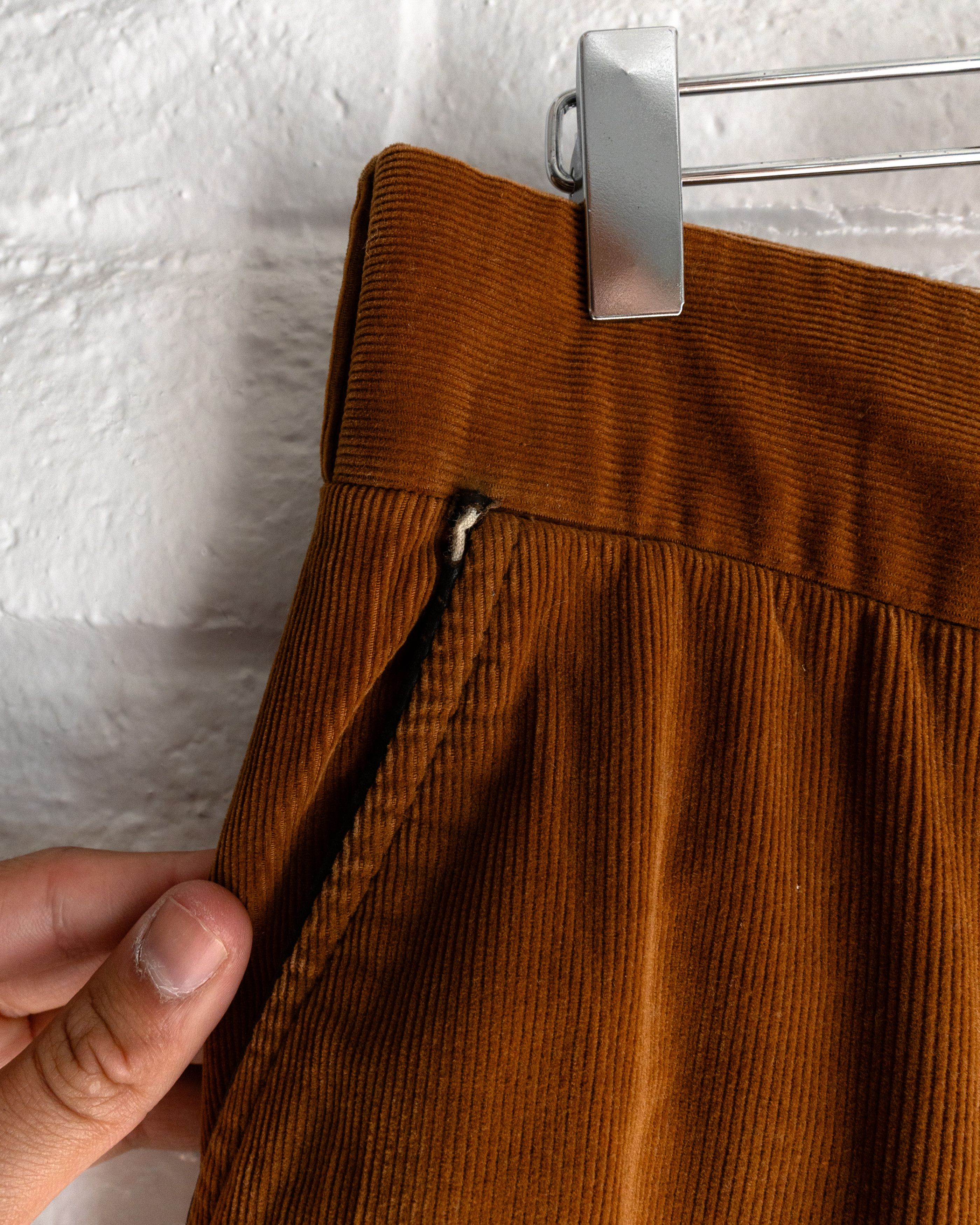 Vintage Vintage 1970s Brown Corduroy Trouser Pants Leather Trim Size US 34 / EU 50 - 12 Thumbnail