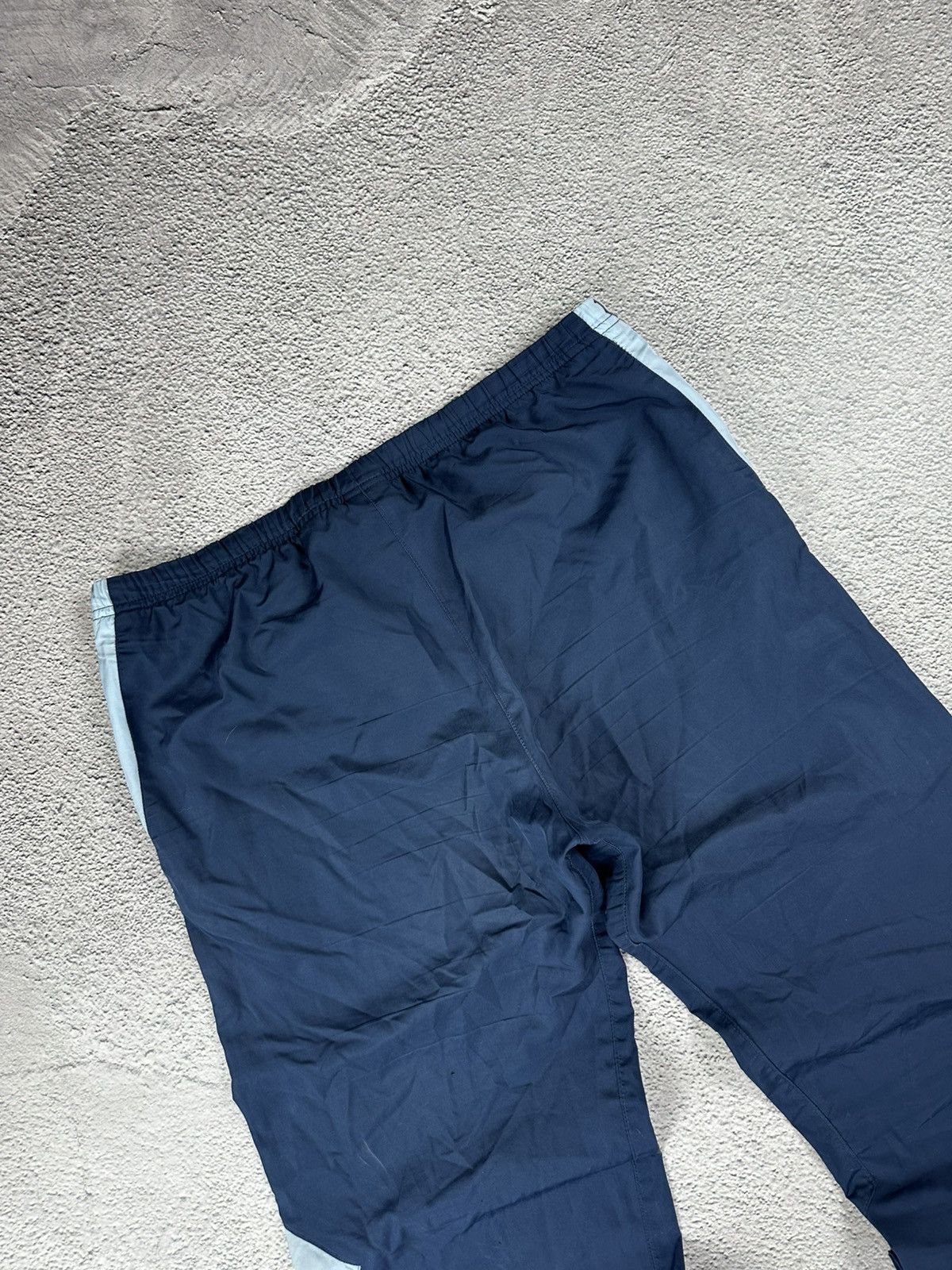 Nike Vintage Nike Track Pants Nylon Baggy Y2K Drill Style Size 34" / US 12 / IT 48 - 6 Thumbnail