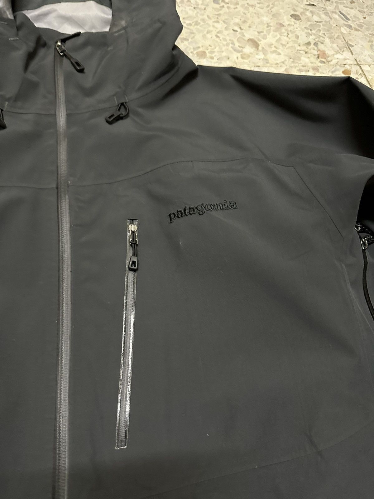 Goretex Patagonia Calcite Goretex WaterProof Jacket Design Size US M / EU 48-50 / 2 - 4 Thumbnail