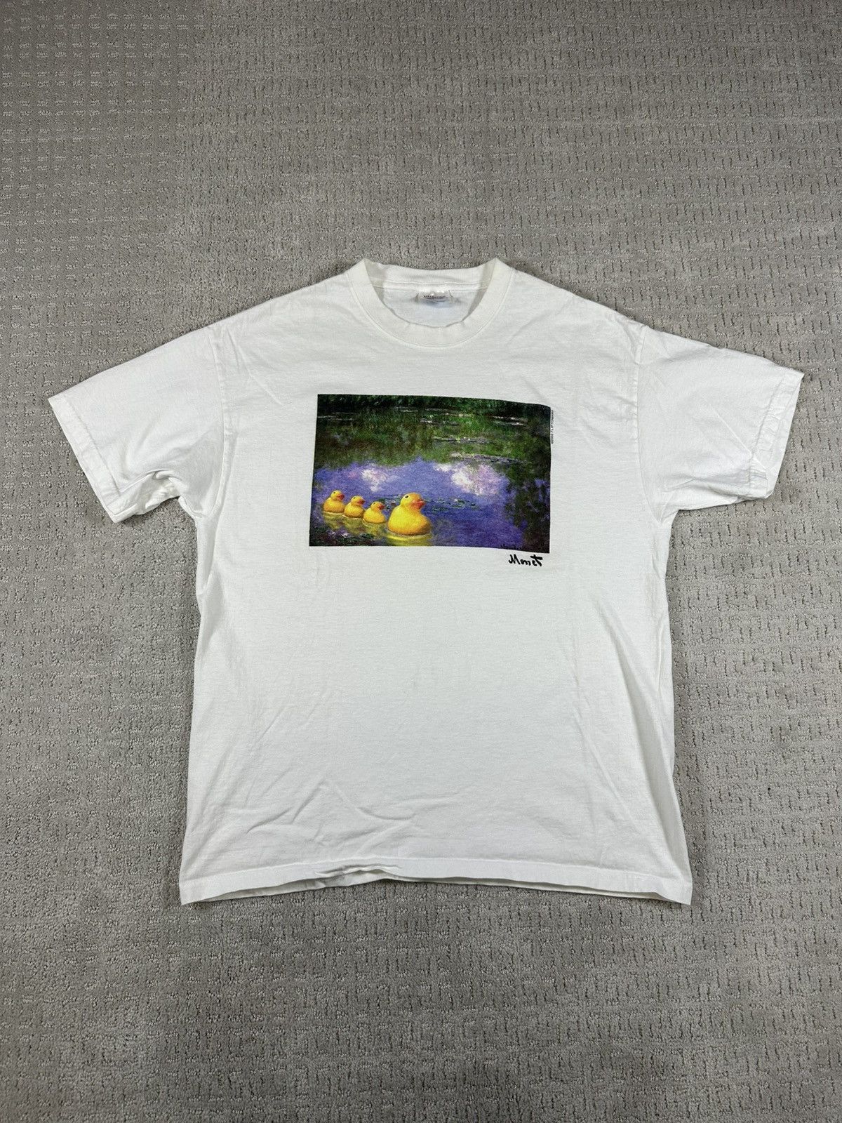 Vintage Claude Monet Pond Rubber Ducks Art T-Shirt Size US L / EU 52-54 / 3 - 2 Thumbnail