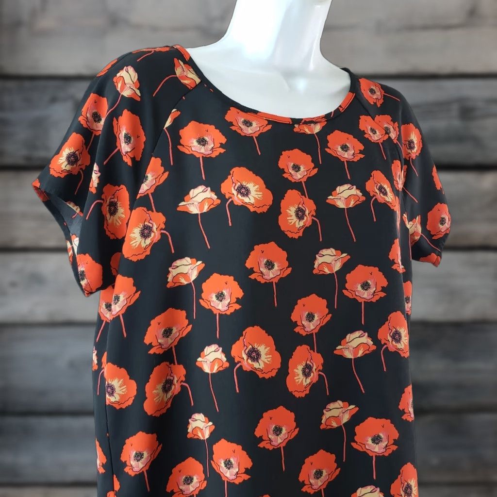Vintage Cabi 3251 Womens Flanders Poppy Blouse Sz Small Black Red Short Sleeve Size S / US 4 / IT 40 - 1 Thumbnail