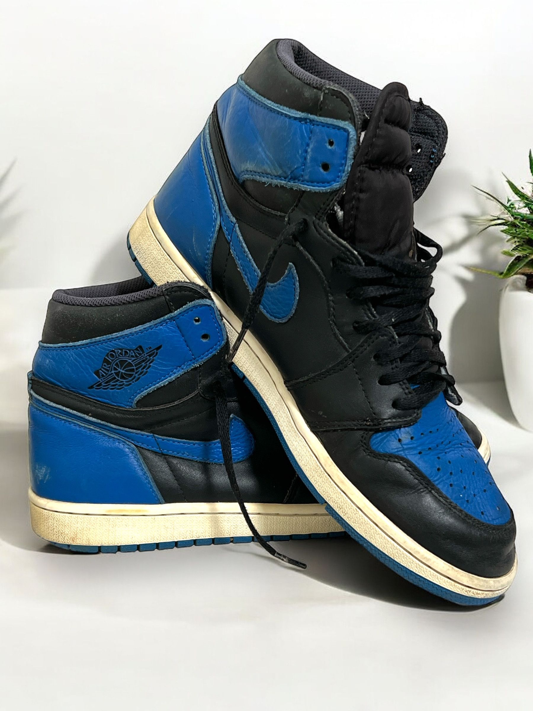 Nike Jordan 1 Retro High OG “Royal” 2016 – 100% Authentic Size US 11.5 / EU 44-45 - 7 Thumbnail