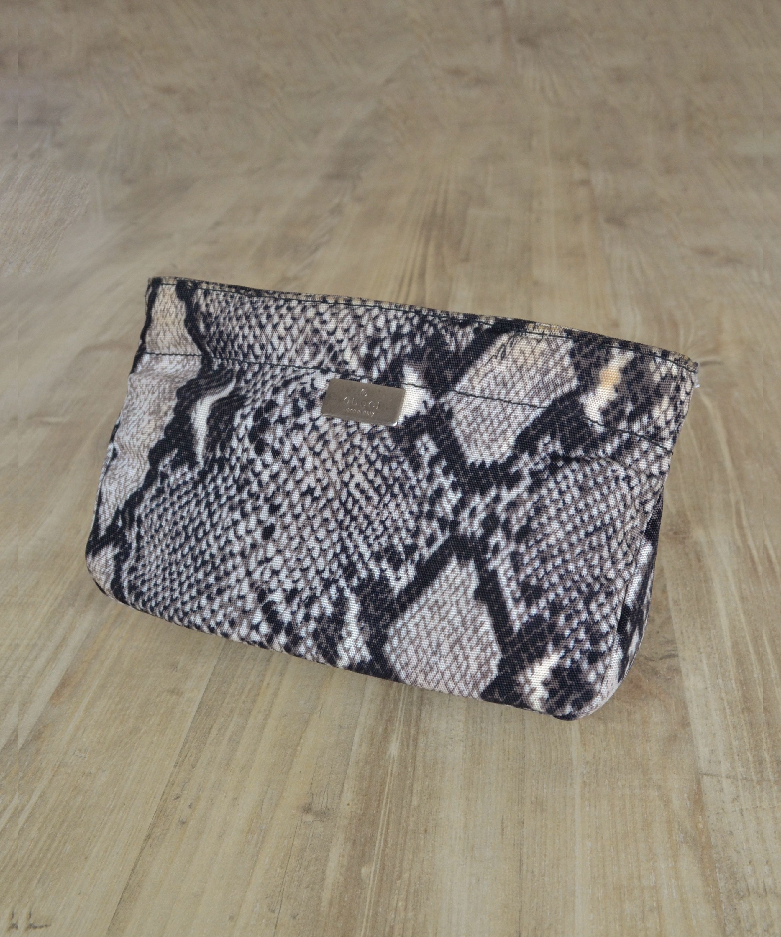 Gucci Pouch Bag Cosmetic Zip Mini Metal Logo Print Snake in Grey, Women's