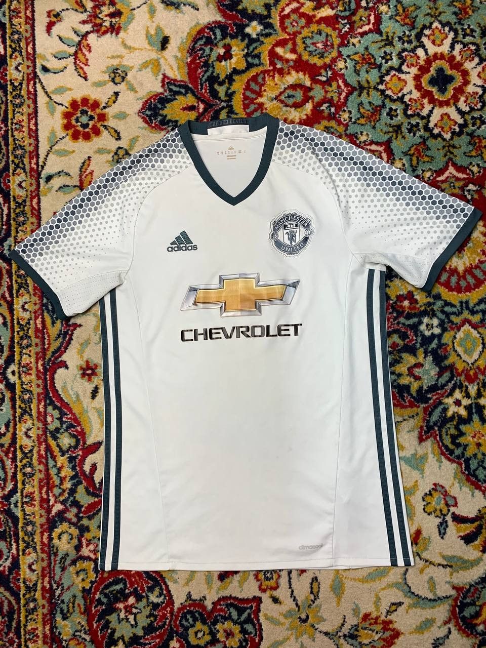 Adidas MANCHESTER UNITED 2016 2017 AWAY FOOTBALL SHIRT JERSEY Size US M / EU 48-50 / 2 - 1 Thumbnail