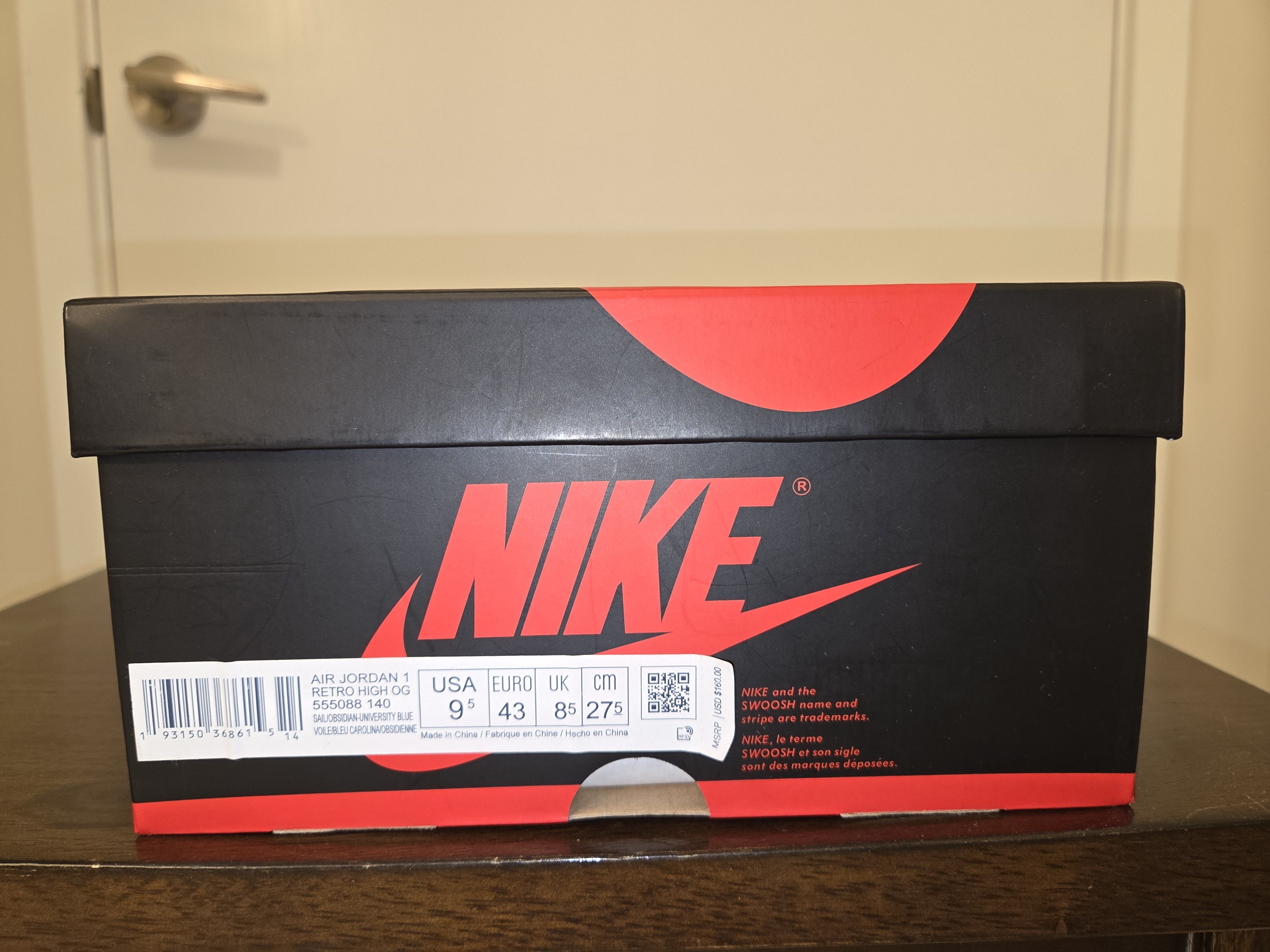 Jordan Brand Retro Air Jordan 1 obsidian, size 9.5 Size US 9.5 / EU 42-43 - 16 Thumbnail