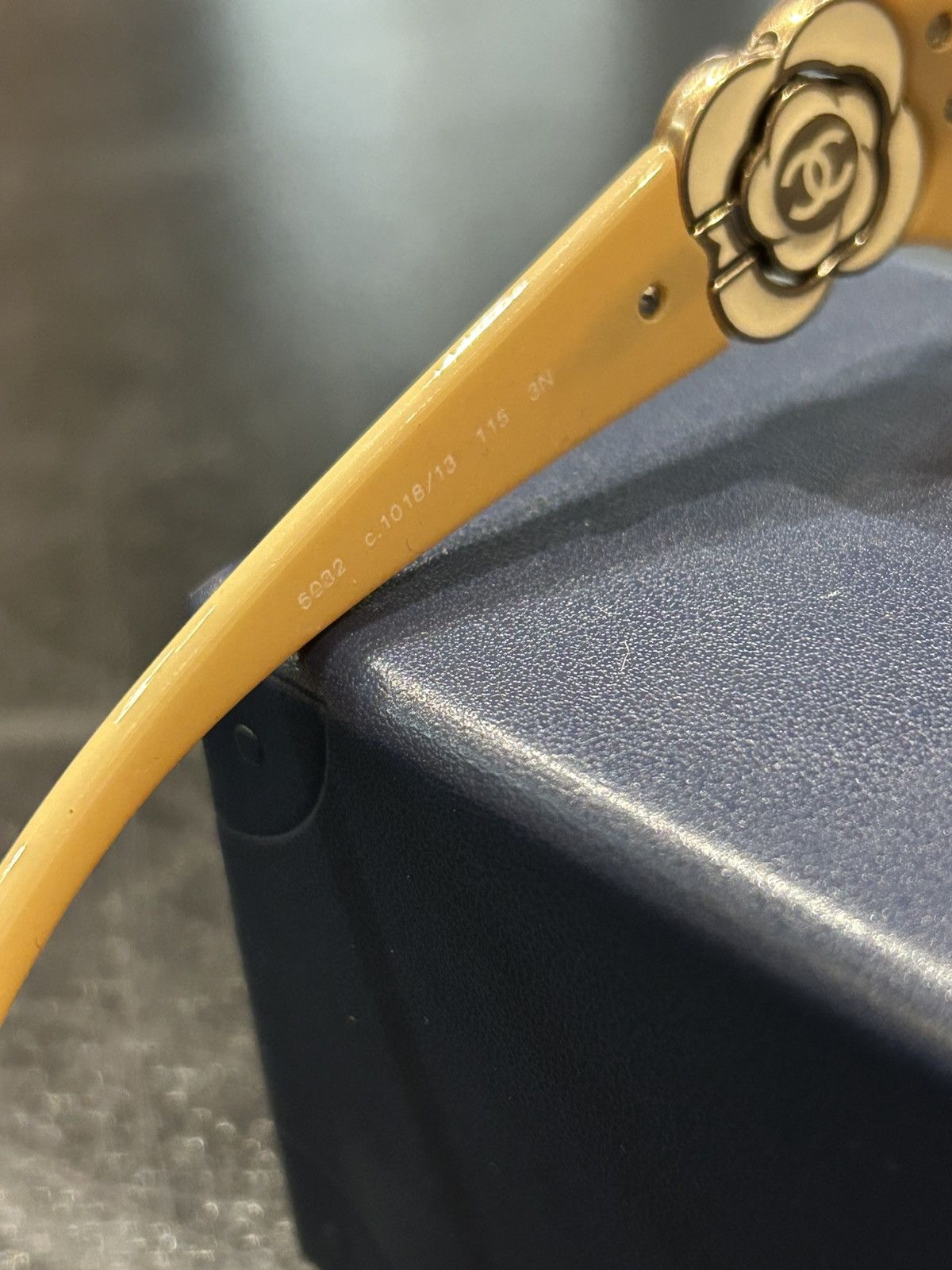 Chanel Chanel Flower Sunglasses Size ONE SIZE - 5 Thumbnail