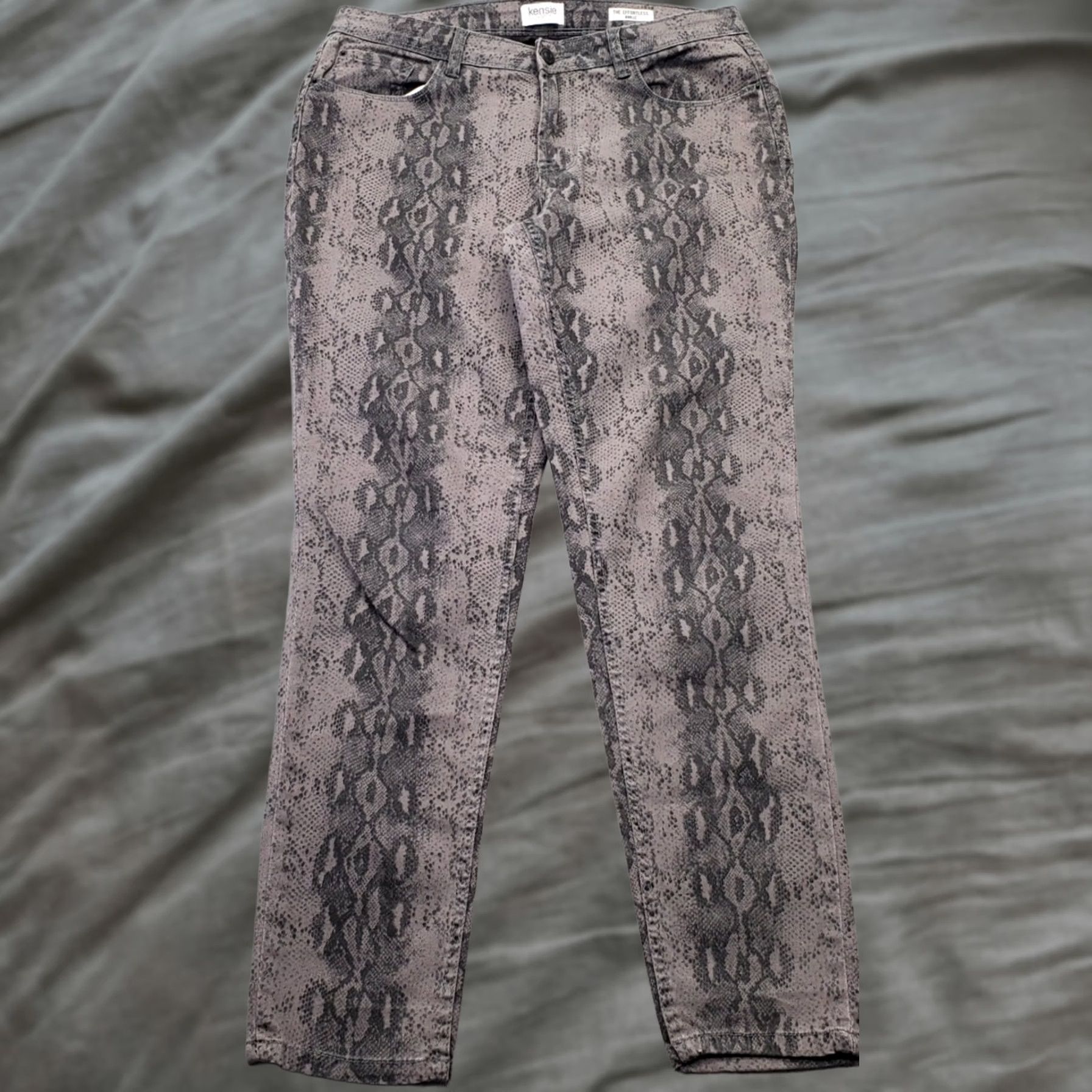 Vintage Kensie The Effortless Ankle Jeans Womens 8 Skimpy Snakeskin Printed Skinny Leg Multi Denim Cotton Jeans Size 30" / US 8 / IT 44 - 1 Thumbnail