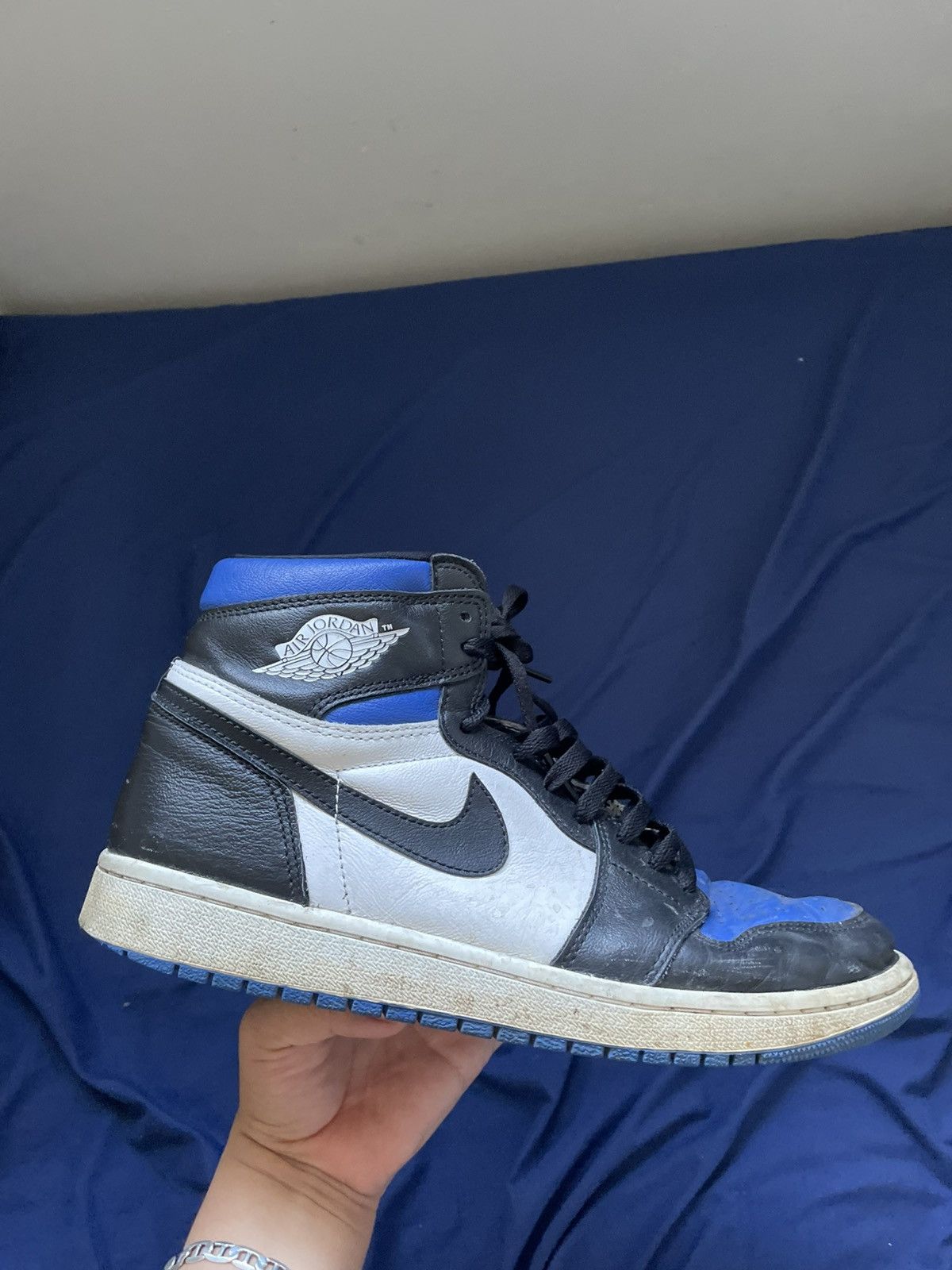 Jordan Brand Jordan 1s royal toe blues Size US 10.5 / EU 43-44 - 3 Thumbnail