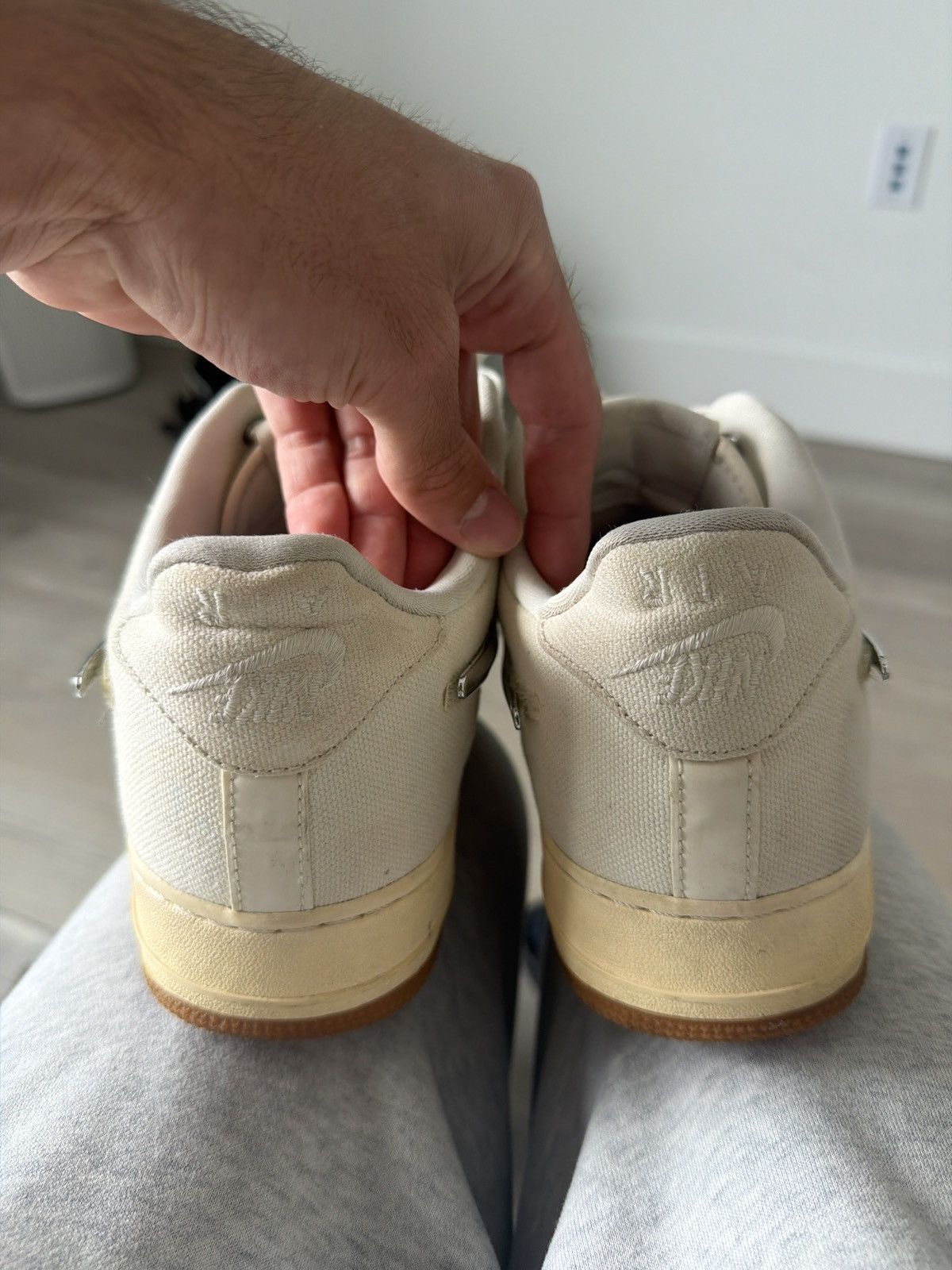Nike × Travis Scott Nike Air Force 1 x Travis Scott Sail Size US 11.5 / EU 44-45 - 11 Thumbnail