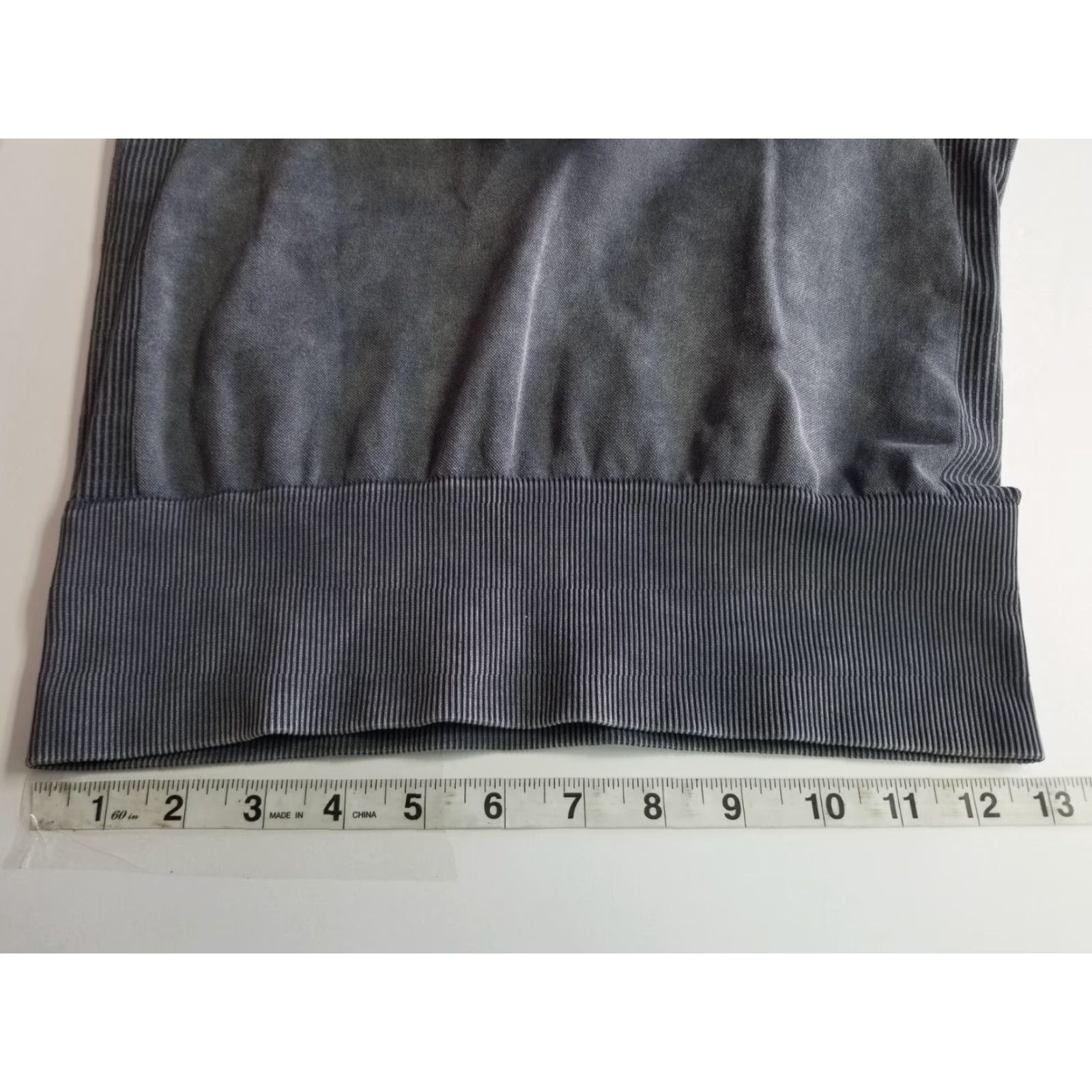 Victoria's Secret Victoria's Secret Pink Leggings Women M Gray Ankle Rise Mid Seamless Stretch Inseam 25in Heather Gray Booty Shaping Lines Size 32" / US 10 / IT 46 - 3 Thumbnail
