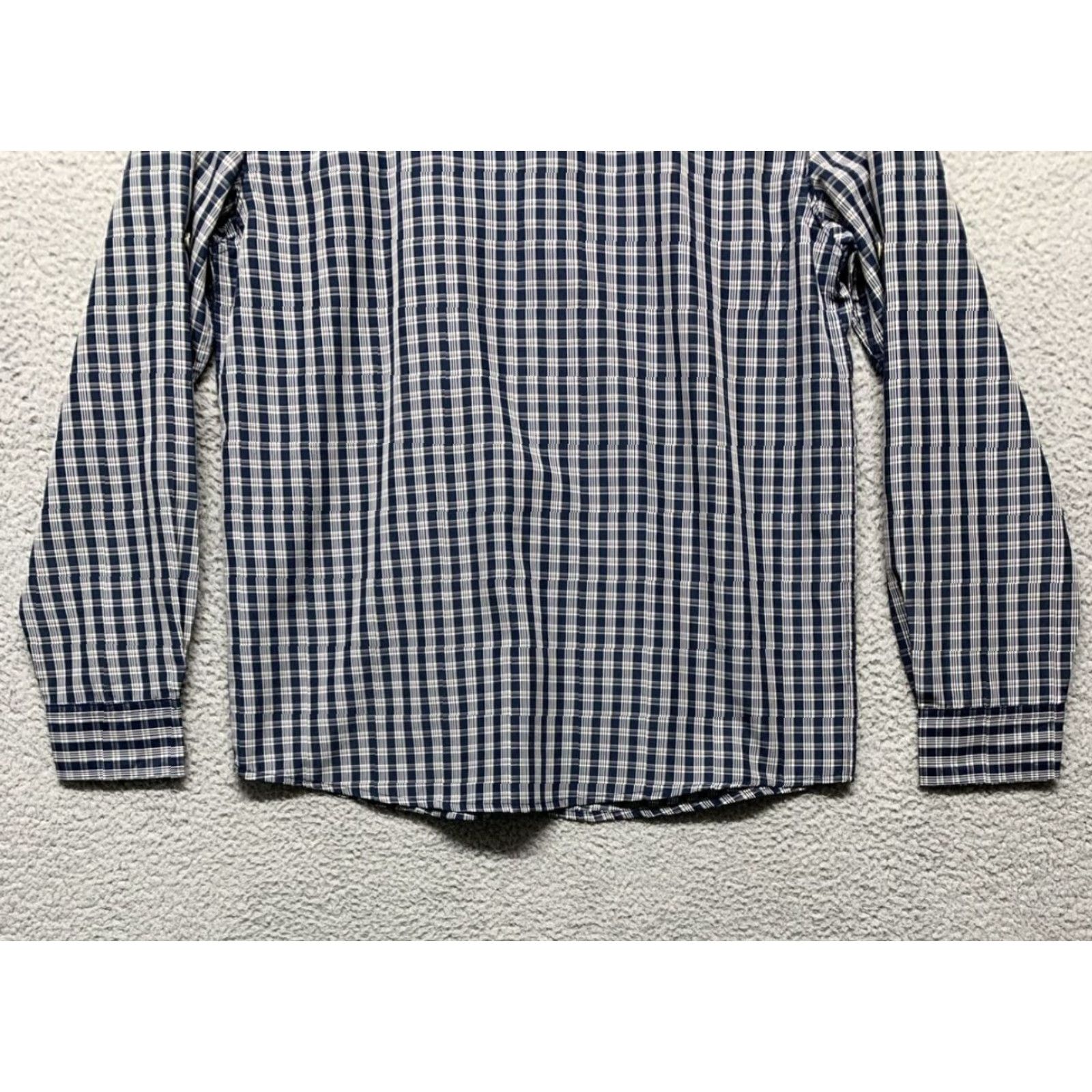 Wrangler Wrangler Outdoor Reg Fit Button Shirt Mens M Blue Plaid Vented Pockets 1-7" Zip Size US M / EU 48-50 / 2 - 6 Thumbnail